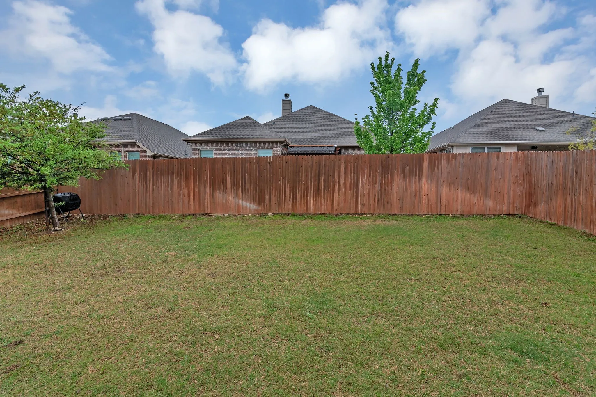 Single Family Residence For Rent in Tarrant County , 1728 Rio Secco Drive, Fort Worth, Texas 76131, 3 Bedroom, 2 Bathroom, 2 Garage spaces, 1,822 Sqft, built in 2020, mls#21371765, Real Estate Agent in Fort Worth, Homes For Rent in Tarrant county, Homes For Rent in Fort Worth, Realtor in Fort Worth Texas, Real Estate Brokerage Independent Realty Texas, Luminita Cordes Realtor