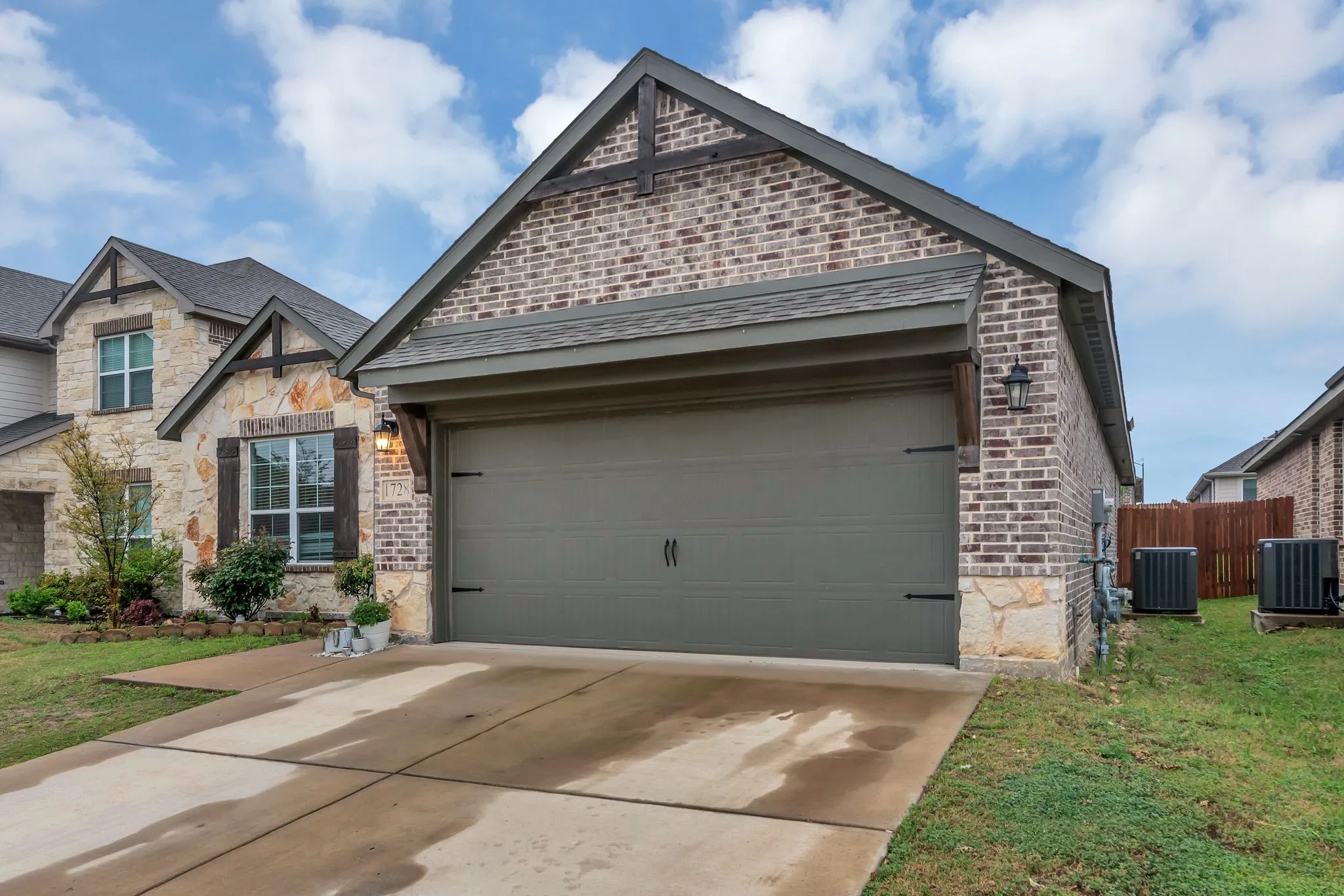 Single Family Residence For Rent in Tarrant County , 1728 Rio Secco Drive, Fort Worth, Texas 76131, 3 Bedroom, 2 Bathroom, 2 Garage spaces, 1,822 Sqft, built in 2020, mls#21371765, Real Estate Agent in Fort Worth, Homes For Rent in Tarrant county, Homes For Rent in Fort Worth, Realtor in Fort Worth Texas, Real Estate Brokerage Independent Realty Texas, Luminita Cordes Realtor