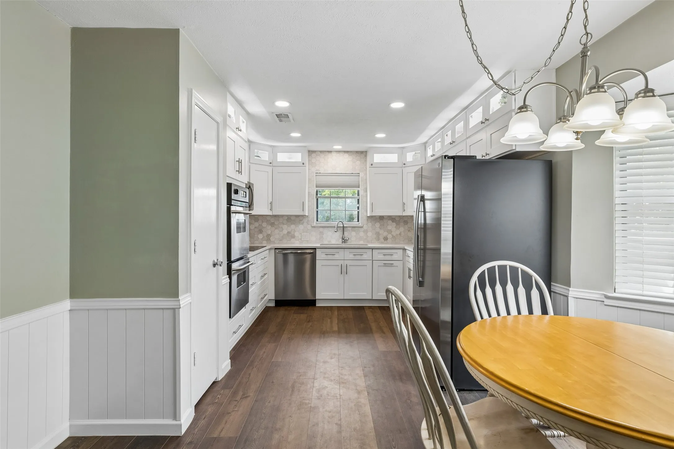 Single Family Residence For Sale in Collin County , 507 Lake Ridge Drive, Allen, Texas 75002, 3 Bedroom, 2 Bathroom, 2 Garage spaces, 1,835 Sqft, built in 1973, mls#21348247, Real Estate Agent in Allen, Homes For Sale in Collin county, Homes For Sale in Allen, Realtor in Allen Texas, Real Estate Brokerage Independent Realty Texas, Luminita Cordes Realtor