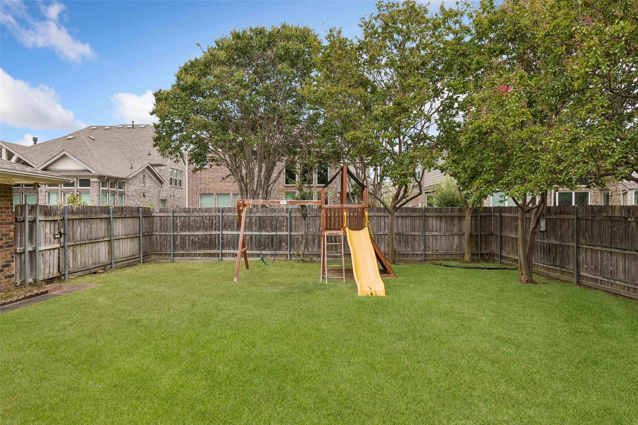 Single Family Residence For Sale in Collin County , 507 Lake Ridge Drive, Allen, Texas 75002, 3 Bedroom, 2 Bathroom, 2 Garage spaces, 1,835 Sqft, built in 1973, mls#21348247, Real Estate Agent in Allen, Homes For Sale in Collin county, Homes For Sale in Allen, Realtor in Allen Texas, Real Estate Brokerage Independent Realty Texas, Luminita Cordes Realtor