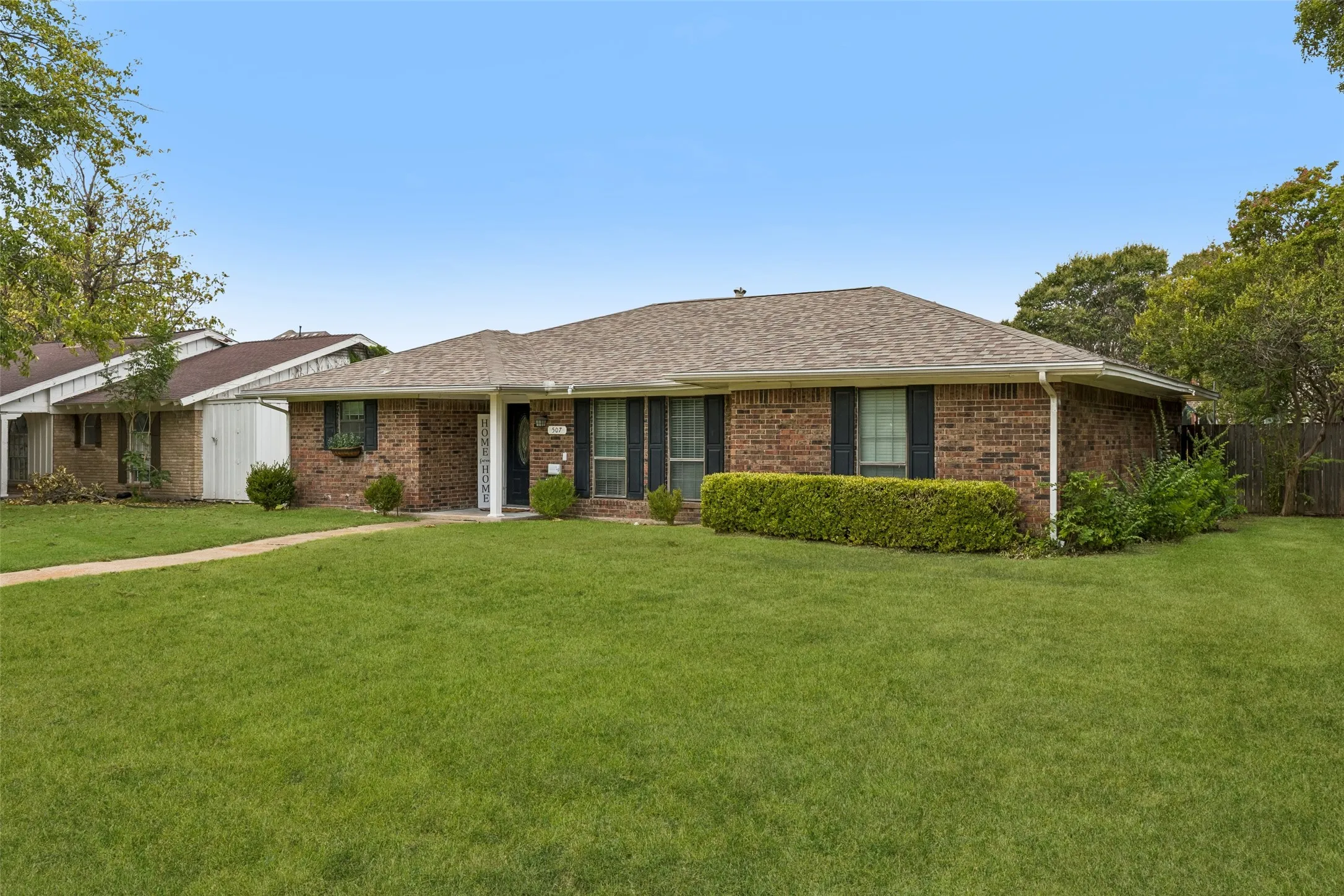 Single Family Residence For Sale in Collin County , 507 Lake Ridge Drive, Allen, Texas 75002, 3 Bedroom, 2 Bathroom, 2 Garage spaces, 1,835 Sqft, built in 1973, mls#21348247, Real Estate Agent in Allen, Homes For Sale in Collin county, Homes For Sale in Allen, Realtor in Allen Texas, Real Estate Brokerage Independent Realty Texas, Luminita Cordes Realtor