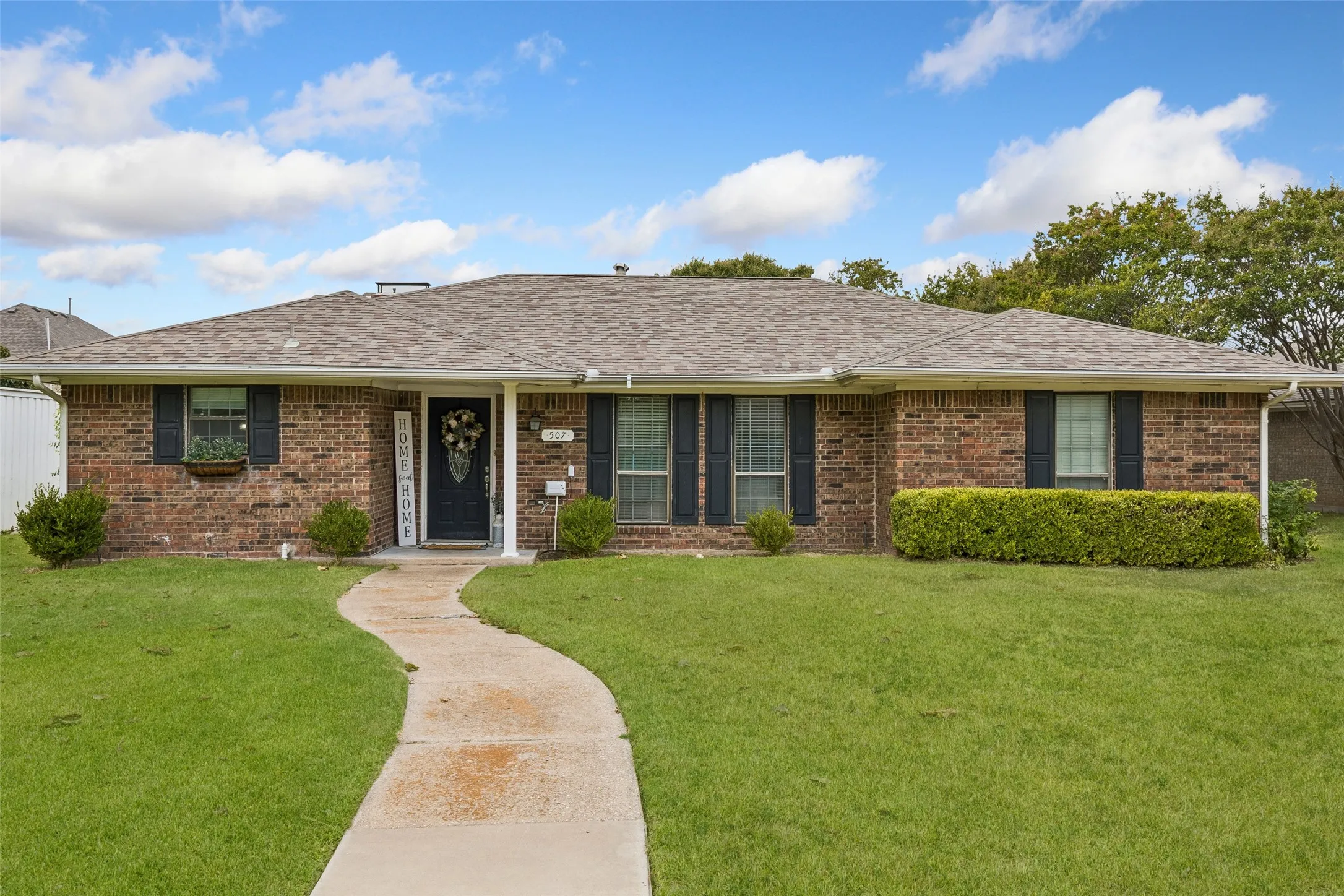Single Family Residence For Sale in Collin County , 507 Lake Ridge Drive, Allen, Texas 75002, 3 Bedroom, 2 Bathroom, 2 Garage spaces, 1,835 Sqft, built in 1973, mls#21348247, Real Estate Agent in Allen, Homes For Sale in Collin county, Homes For Sale in Allen, Realtor in Allen Texas, Real Estate Brokerage Independent Realty Texas, Luminita Cordes Realtor