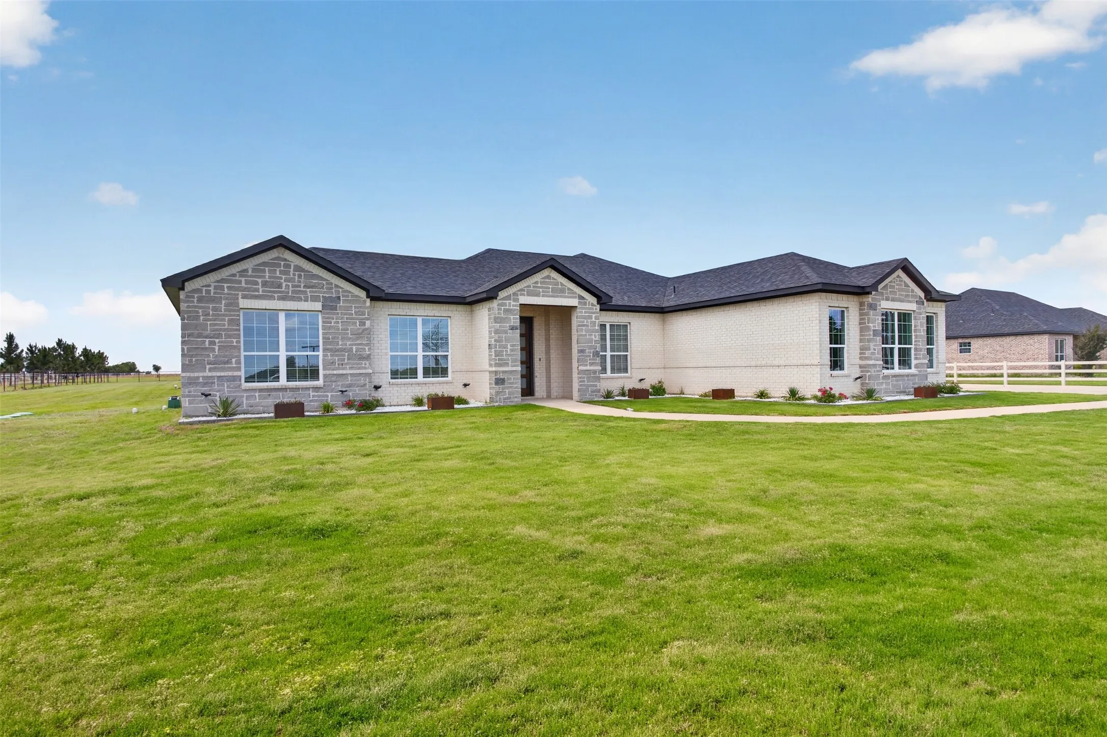 Single Family Residence For Sale in Hunt County , 4209 County Road 2512, Royse City, Texas 75189, 4 Bedroom, 3 Bathroom, 2 Garage spaces, 2,718 Sqft, built in 2022, mls#21371768, Real Estate Agent in Royse City, Homes For Sale in Hunt county, Homes For Sale in Royse City, Realtor in Royse City Texas, Real Estate Brokerage Independent Realty Texas, Luminita Cordes Realtor