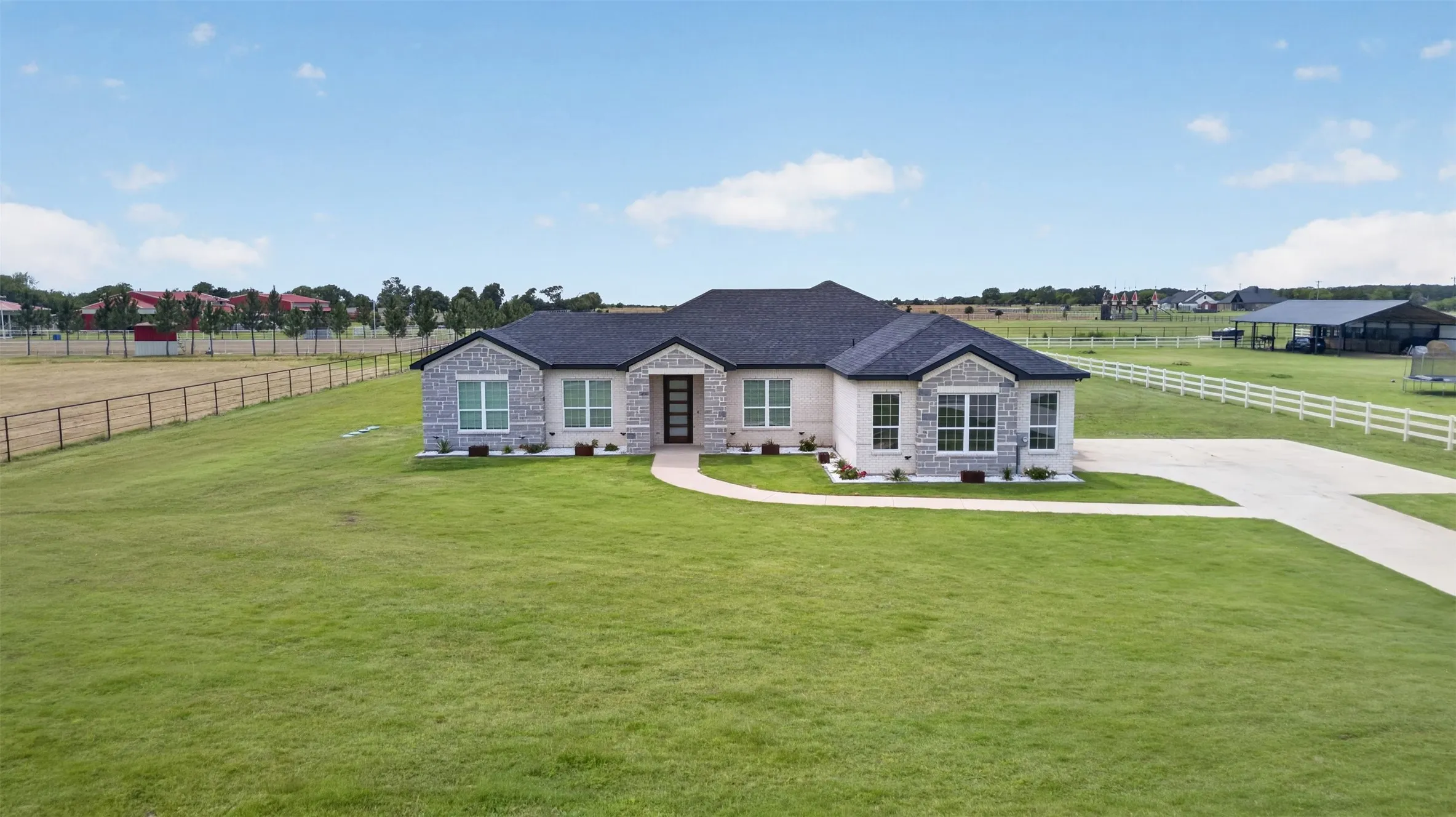 Single Family Residence For Sale in Hunt County , 4209 County Road 2512, Royse City, Texas 75189, 4 Bedroom, 3 Bathroom, 2 Garage spaces, 2,718 Sqft, built in 2022, mls#21371768, Real Estate Agent in Royse City, Homes For Sale in Hunt county, Homes For Sale in Royse City, Realtor in Royse City Texas, Real Estate Brokerage Independent Realty Texas, Luminita Cordes Realtor