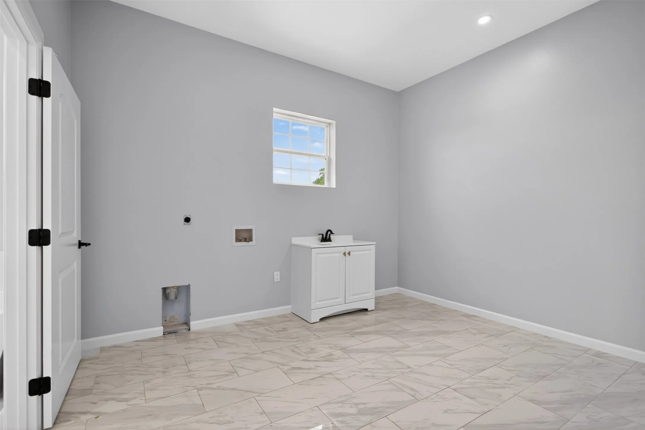 Single Family Residence For Sale in Hunt County , 4209 County Road 2512, Royse City, Texas 75189, 4 Bedroom, 3 Bathroom, 2 Garage spaces, 2,718 Sqft, built in 2022, mls#21371768, Real Estate Agent in Royse City, Homes For Sale in Hunt county, Homes For Sale in Royse City, Realtor in Royse City Texas, Real Estate Brokerage Independent Realty Texas, Luminita Cordes Realtor