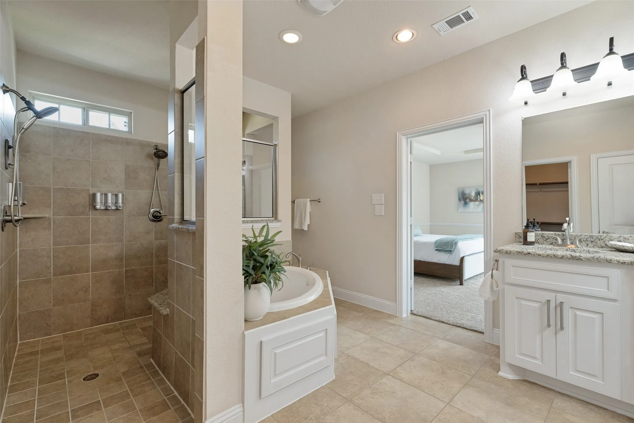 Single Family Residence For Sale in Collin County , 2160 Nocona Drive, Prosper, Texas 75078, 5 Bedroom, 5 Bathroom, 3 Garage spaces, 4,514 Sqft, built in 2014, mls#21363149, Real Estate Agent in Prosper, Homes For Sale in Collin county, Homes For Sale in Prosper, Realtor in Prosper Texas, Real Estate Brokerage Independent Realty Texas, Luminita Cordes Realtor