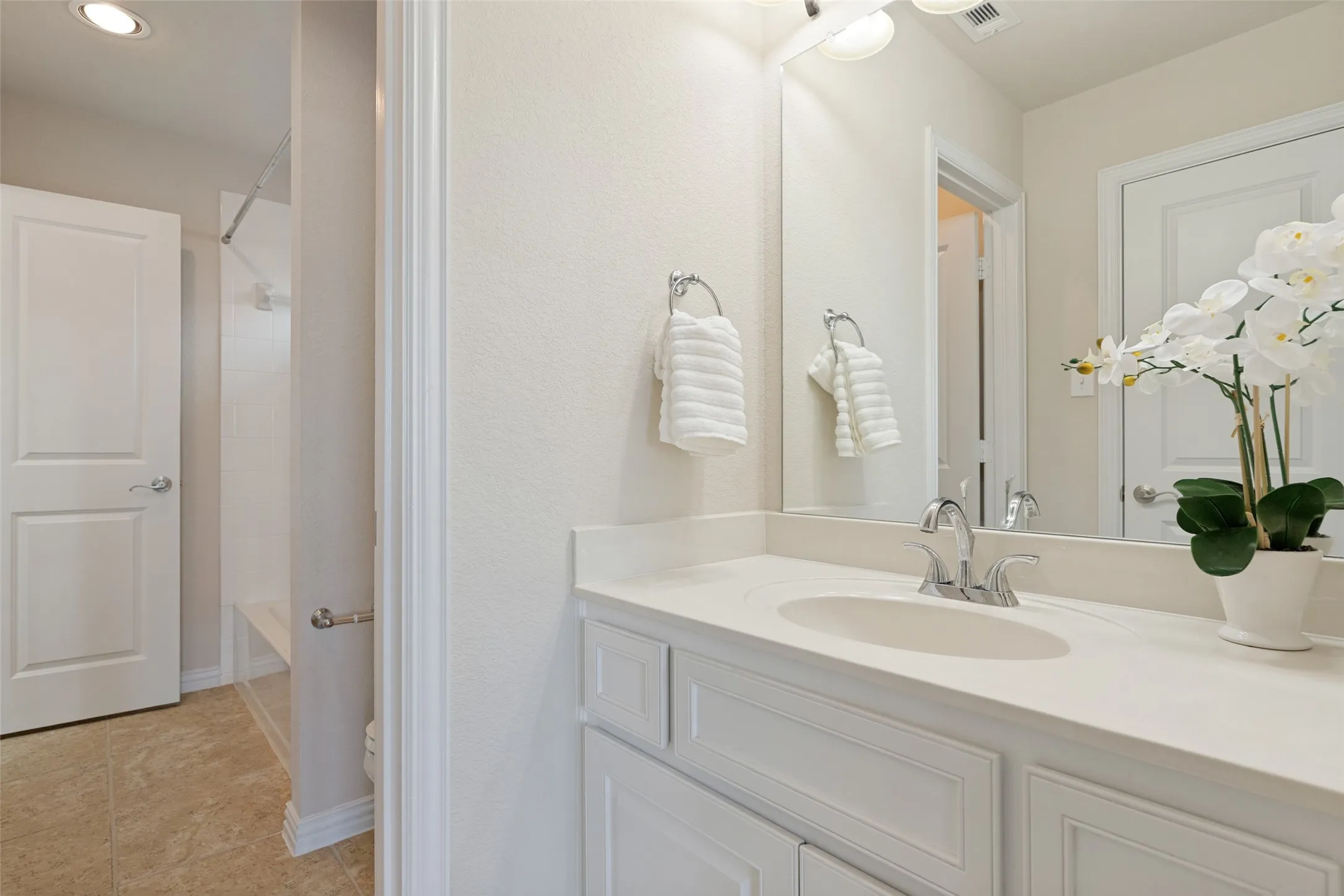 Single Family Residence For Sale in Collin County , 2160 Nocona Drive, Prosper, Texas 75078, 5 Bedroom, 5 Bathroom, 3 Garage spaces, 4,514 Sqft, built in 2014, mls#21363149, Real Estate Agent in Prosper, Homes For Sale in Collin county, Homes For Sale in Prosper, Realtor in Prosper Texas, Real Estate Brokerage Independent Realty Texas, Luminita Cordes Realtor