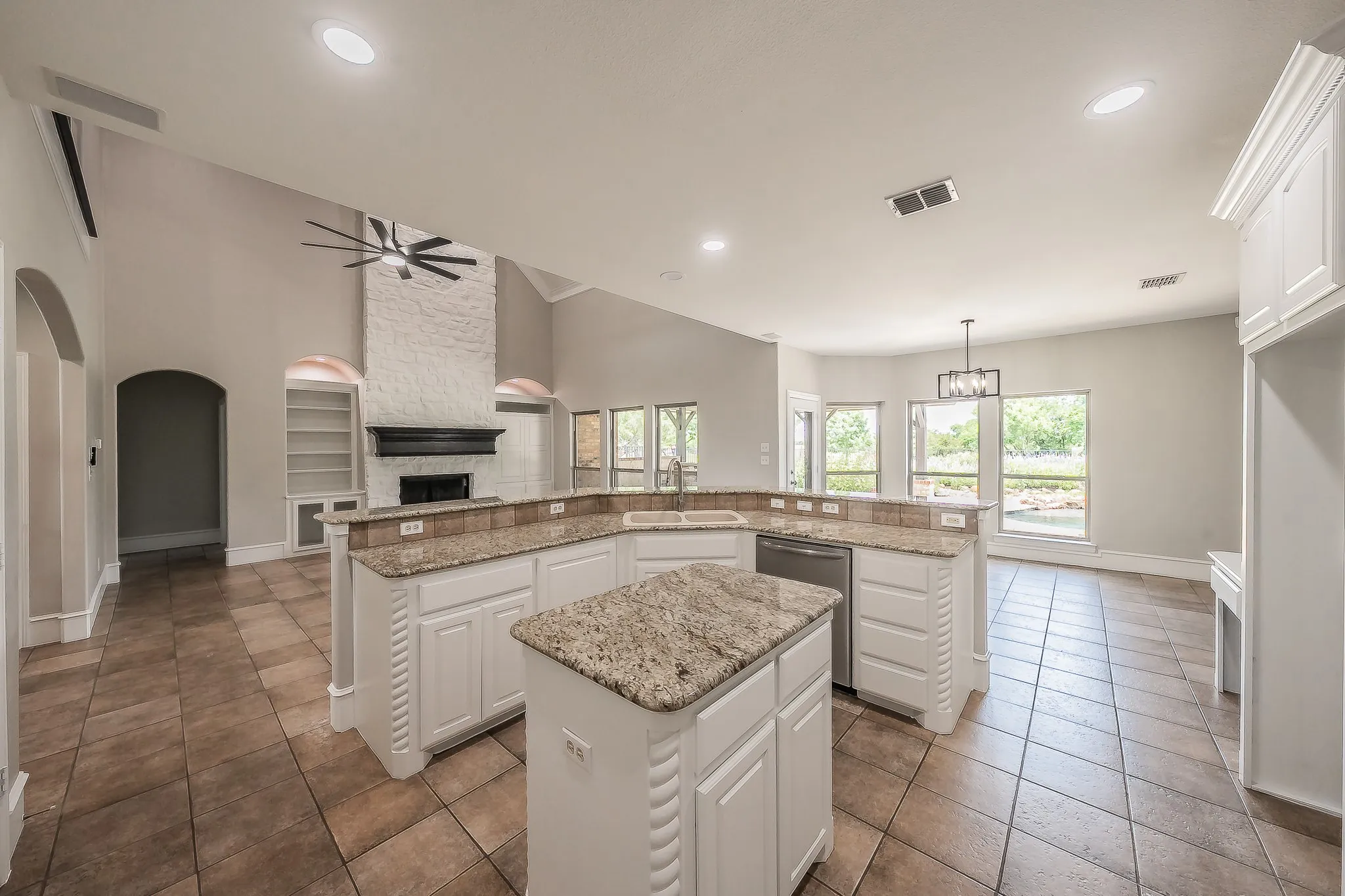 Single Family Residence For Sale in Rockwall County , 275 Savannah Hill, Rockwall, Texas 75032, 4 Bedroom, 4 Bathroom, 5 Garage spaces, 3,242 Sqft, built in 2003, mls#21371769, Real Estate Agent in Rockwall, Homes For Sale in Rockwall county, Homes For Sale in Rockwall, Realtor in Rockwall Texas, Real Estate Brokerage Independent Realty Texas, Luminita Cordes Realtor
