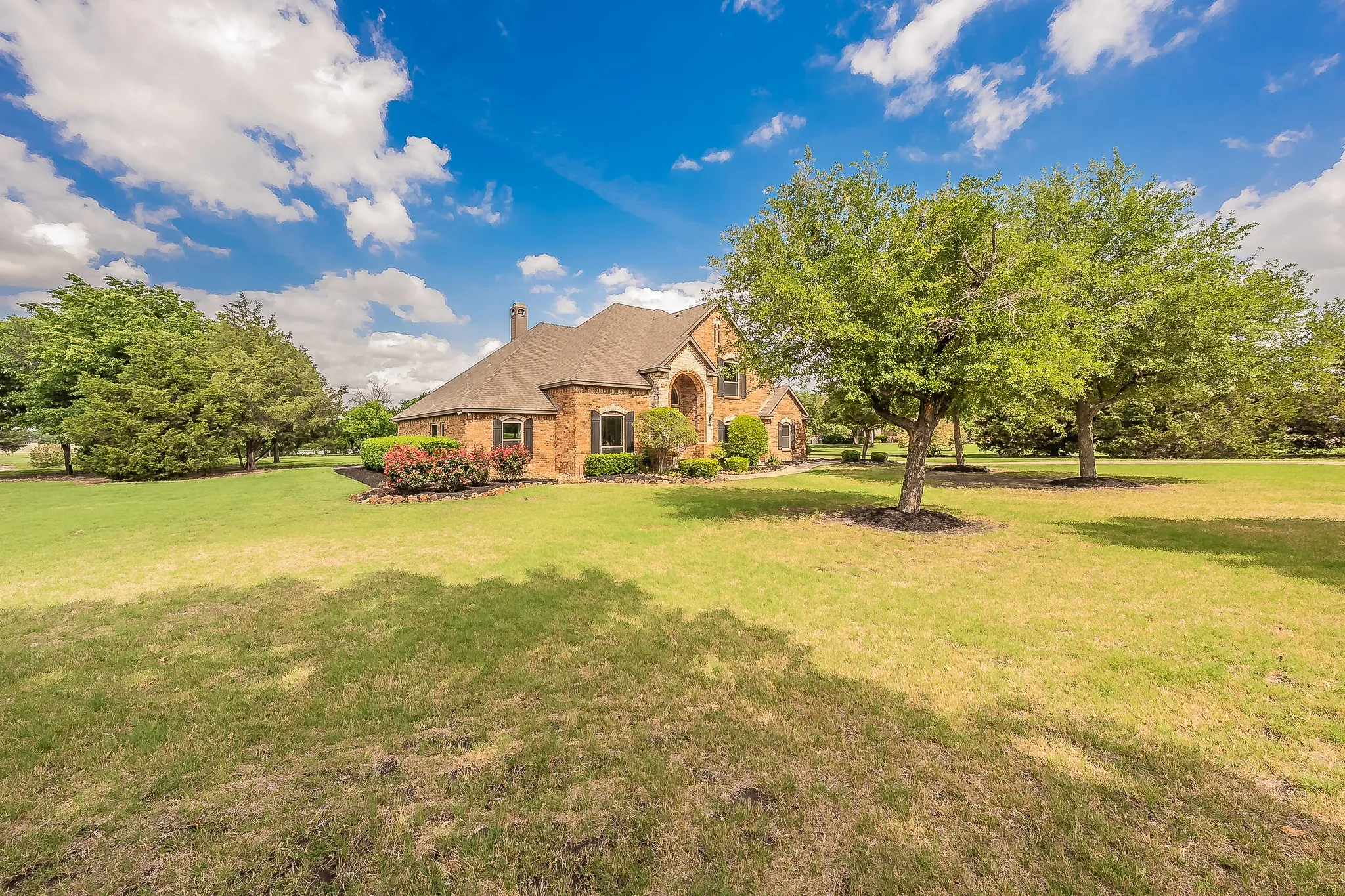 Single Family Residence For Sale in Rockwall County , 275 Savannah Hill, Rockwall, Texas 75032, 4 Bedroom, 4 Bathroom, 5 Garage spaces, 3,242 Sqft, built in 2003, mls#21371769, Real Estate Agent in Rockwall, Homes For Sale in Rockwall county, Homes For Sale in Rockwall, Realtor in Rockwall Texas, Real Estate Brokerage Independent Realty Texas, Luminita Cordes Realtor