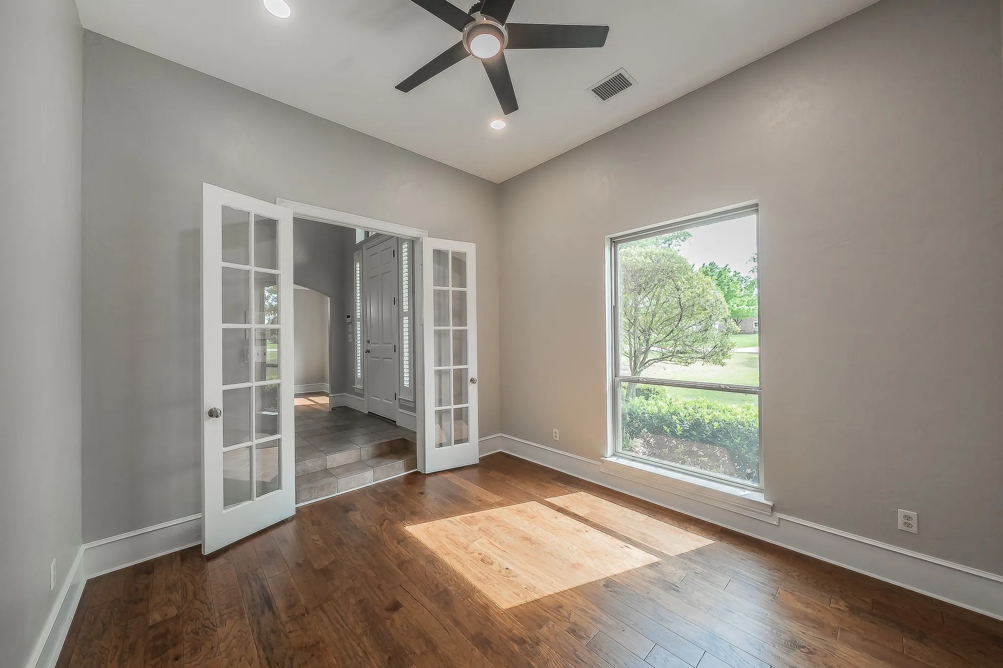 Single Family Residence For Sale in Rockwall County , 275 Savannah Hill, Rockwall, Texas 75032, 4 Bedroom, 4 Bathroom, 5 Garage spaces, 3,242 Sqft, built in 2003, mls#21371769, Real Estate Agent in Rockwall, Homes For Sale in Rockwall county, Homes For Sale in Rockwall, Realtor in Rockwall Texas, Real Estate Brokerage Independent Realty Texas, Luminita Cordes Realtor