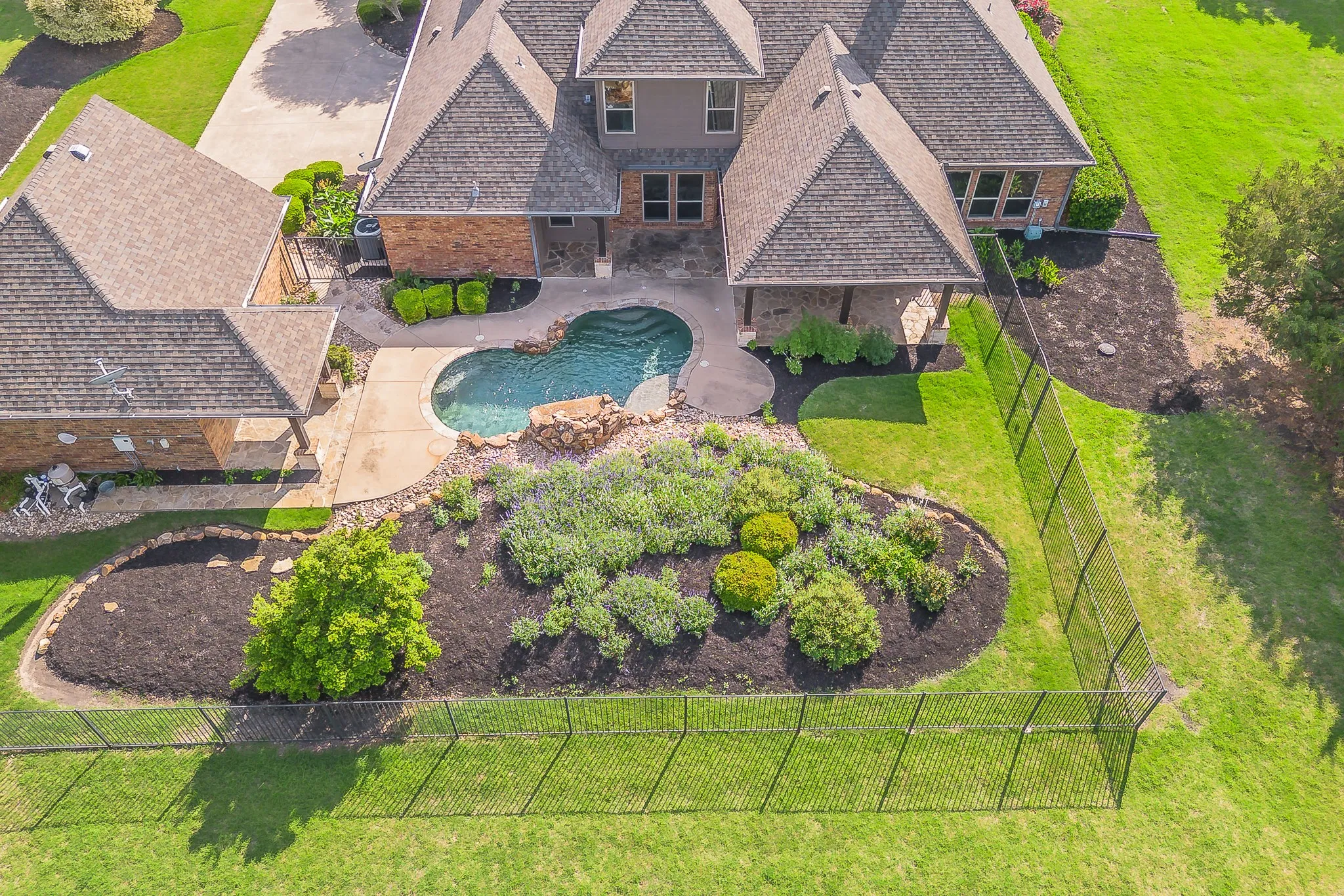 Single Family Residence For Sale in Rockwall County , 275 Savannah Hill, Rockwall, Texas 75032, 4 Bedroom, 4 Bathroom, 5 Garage spaces, 3,242 Sqft, built in 2003, mls#21371769, Real Estate Agent in Rockwall, Homes For Sale in Rockwall county, Homes For Sale in Rockwall, Realtor in Rockwall Texas, Real Estate Brokerage Independent Realty Texas, Luminita Cordes Realtor