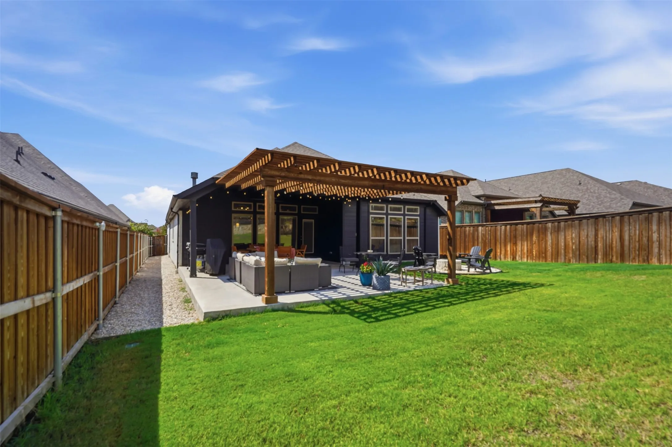 Single Family Residence For Sale in Tarrant County , 5517 George Creek Road, Fort Worth, Texas 76126, 4 Bedroom, 3 Bathroom, 2 Garage spaces, 2,579 Sqft, built in 2020, mls#21369970, Real Estate Agent in Fort Worth, Homes For Sale in Tarrant county, Homes For Sale in Fort Worth, Realtor in Fort Worth Texas, Real Estate Brokerage Independent Realty Texas, Luminita Cordes Realtor
