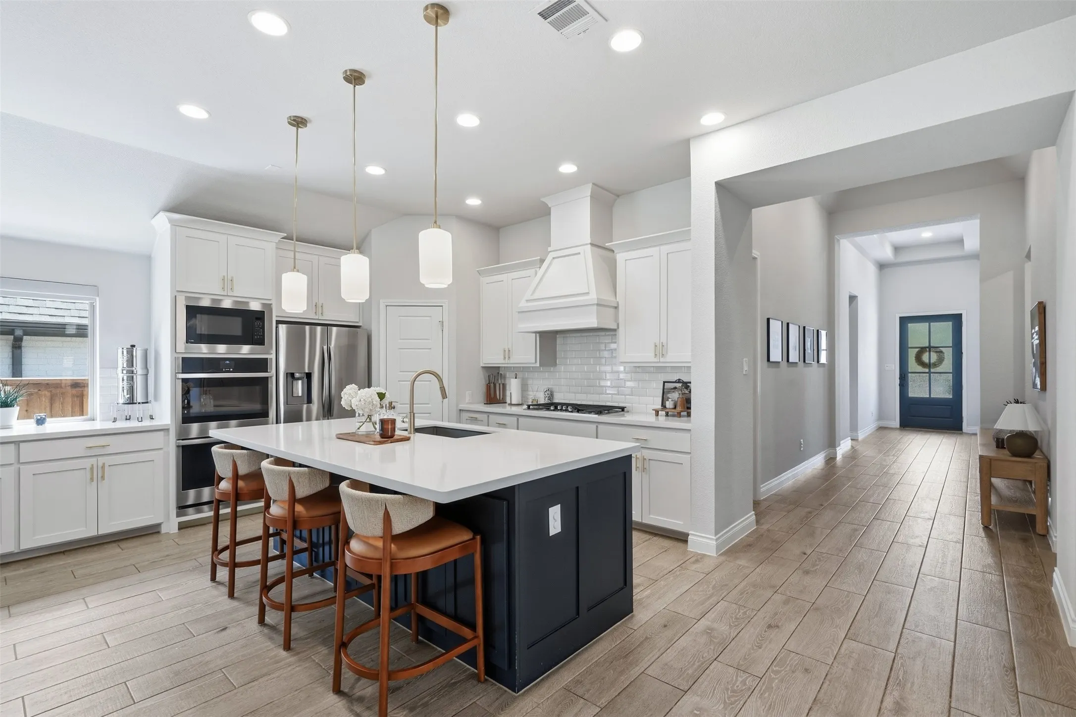 Single Family Residence For Sale in Tarrant County , 5517 George Creek Road, Fort Worth, Texas 76126, 4 Bedroom, 3 Bathroom, 2 Garage spaces, 2,579 Sqft, built in 2020, mls#21369970, Real Estate Agent in Fort Worth, Homes For Sale in Tarrant county, Homes For Sale in Fort Worth, Realtor in Fort Worth Texas, Real Estate Brokerage Independent Realty Texas, Luminita Cordes Realtor
