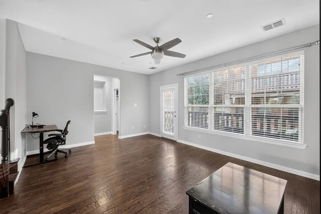 Townhouse For Rent in Dallas County , 7880 Oxer Drive, Irving, Texas 75063, 4 Bedroom, 4 Bathroom, 2 Garage spaces, 2,273 Sqft, built in 2010, mls#21371749, Real Estate Agent in Irving, Homes For Rent in Dallas county, Homes For Rent in Irving, Realtor in Irving Texas, Real Estate Brokerage Independent Realty Texas, Luminita Cordes Realtor