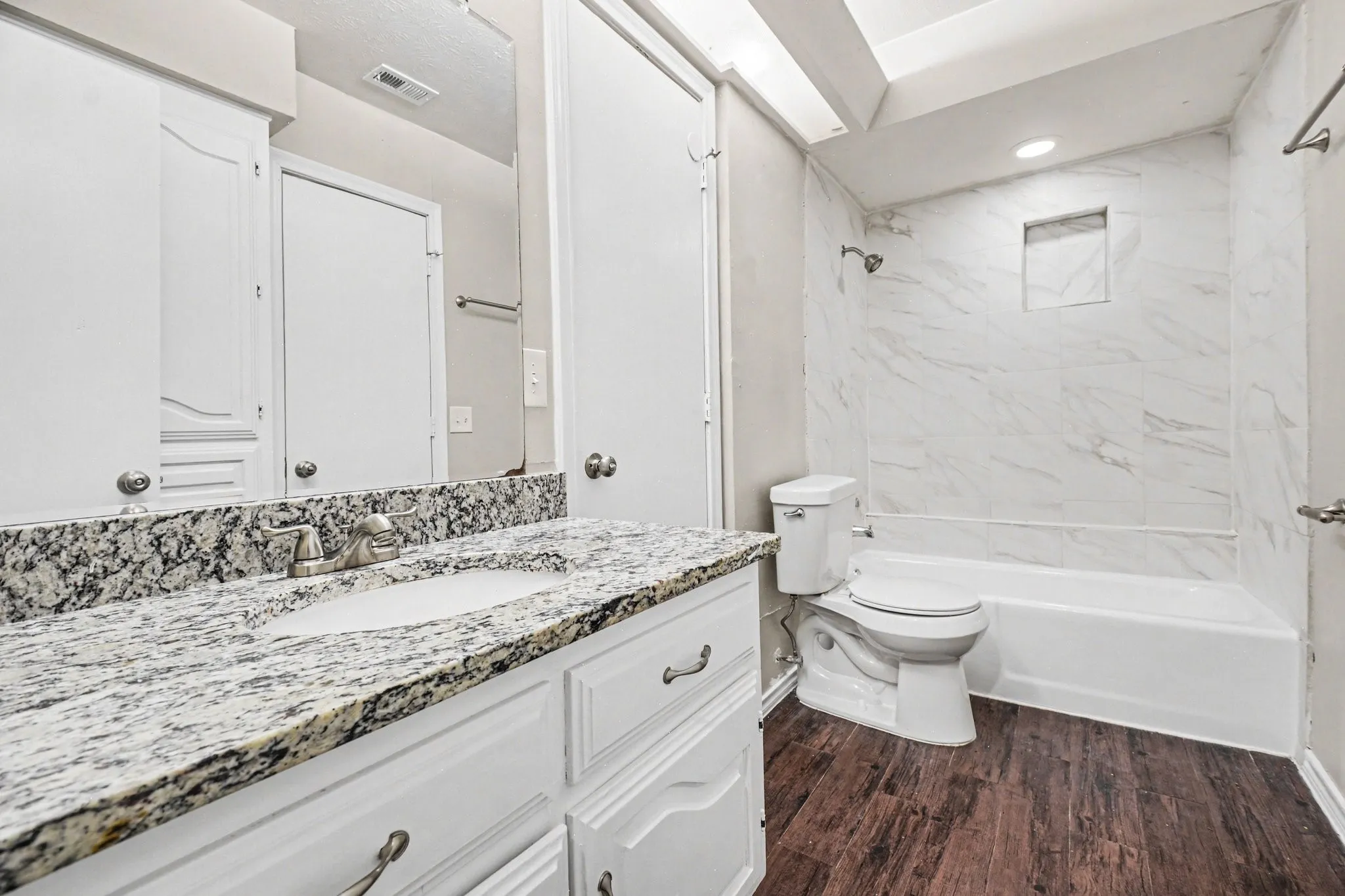 Single Family Residence For Sale in Collin County , 3708 Trilogy Drive, Plano, Texas 75075, 4 Bedroom, 2 Bathroom, 2 Garage spaces, 2,217 Sqft, built in 1982, mls#21371755, Real Estate Agent in Plano, Homes For Sale in Collin county, Homes For Sale in Plano, Realtor in Plano Texas, Real Estate Brokerage Independent Realty Texas, Luminita Cordes Realtor