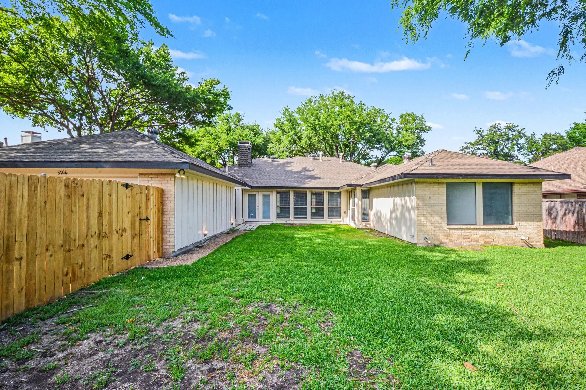 Single Family Residence For Sale in Collin County , 3708 Trilogy Drive, Plano, Texas 75075, 4 Bedroom, 2 Bathroom, 2 Garage spaces, 2,217 Sqft, built in 1982, mls#21371755, Real Estate Agent in Plano, Homes For Sale in Collin county, Homes For Sale in Plano, Realtor in Plano Texas, Real Estate Brokerage Independent Realty Texas, Luminita Cordes Realtor