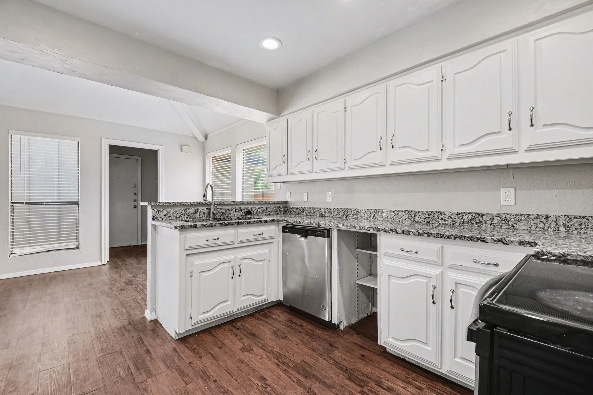 Single Family Residence For Sale in Collin County , 3708 Trilogy Drive, Plano, Texas 75075, 4 Bedroom, 2 Bathroom, 2 Garage spaces, 2,217 Sqft, built in 1982, mls#21371755, Real Estate Agent in Plano, Homes For Sale in Collin county, Homes For Sale in Plano, Realtor in Plano Texas, Real Estate Brokerage Independent Realty Texas, Luminita Cordes Realtor
