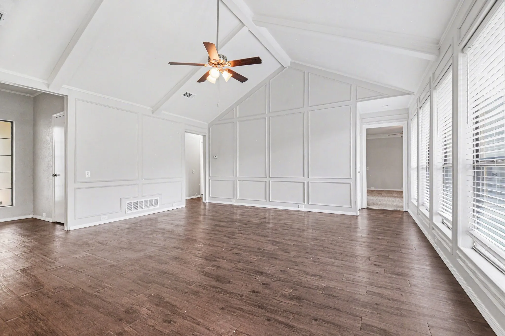 Single Family Residence For Sale in Collin County , 3708 Trilogy Drive, Plano, Texas 75075, 4 Bedroom, 2 Bathroom, 2 Garage spaces, 2,217 Sqft, built in 1982, mls#21371755, Real Estate Agent in Plano, Homes For Sale in Collin county, Homes For Sale in Plano, Realtor in Plano Texas, Real Estate Brokerage Independent Realty Texas, Luminita Cordes Realtor