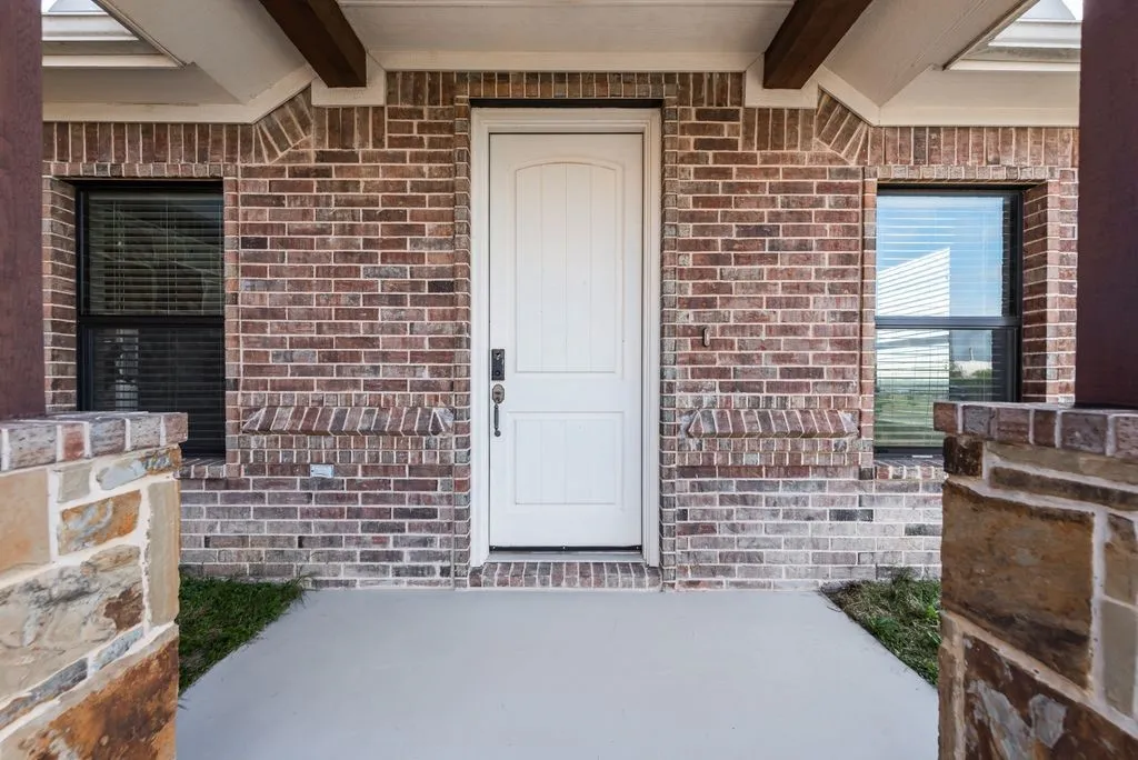 Single Family Residence For Sale in Parker County , 461 Pearson Ranch Road, Weatherford, Texas 76087, 4 Bedroom, 3 Bathroom, 2 Garage spaces, 3,052 Sqft, built in 2018, mls#21371733, Real Estate Agent in Weatherford, Homes For Sale in Parker county, Homes For Sale in Weatherford, Realtor in Weatherford Texas, Real Estate Brokerage Independent Realty Texas, Luminita Cordes Realtor