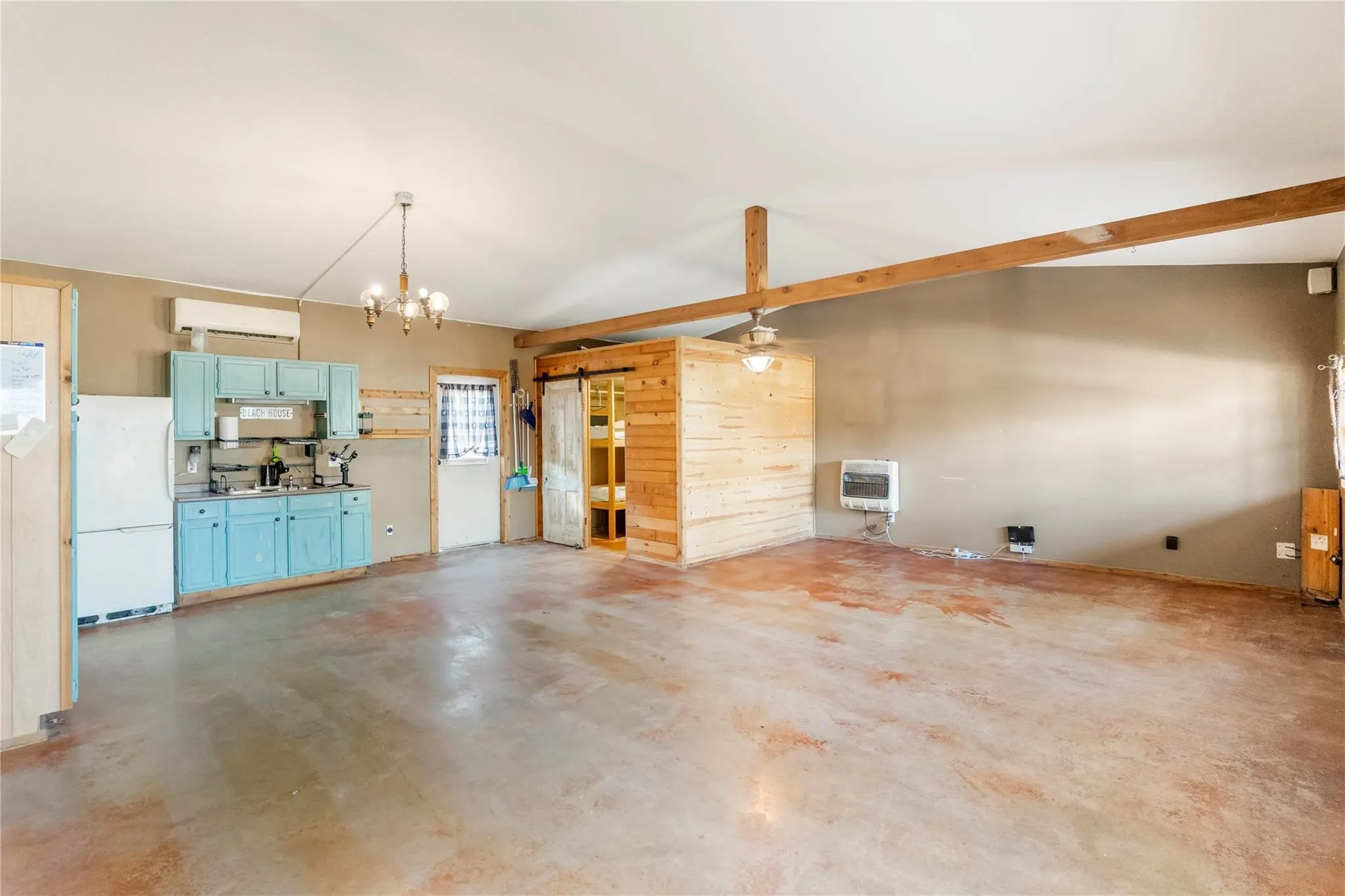 Single Family Residence For Sale in Grayson County , 309 Cedar Point Circle, Gordonville, Texas 76245, 2 Bedroom, 1 Bathroom, Garage spaces, 1,040 Sqft, built in 2004, mls#21371771, Real Estate Agent in Gordonville, Homes For Sale in Grayson county, Homes For Sale in Gordonville, Realtor in Gordonville Texas, Real Estate Brokerage Independent Realty Texas, Luminita Cordes Realtor