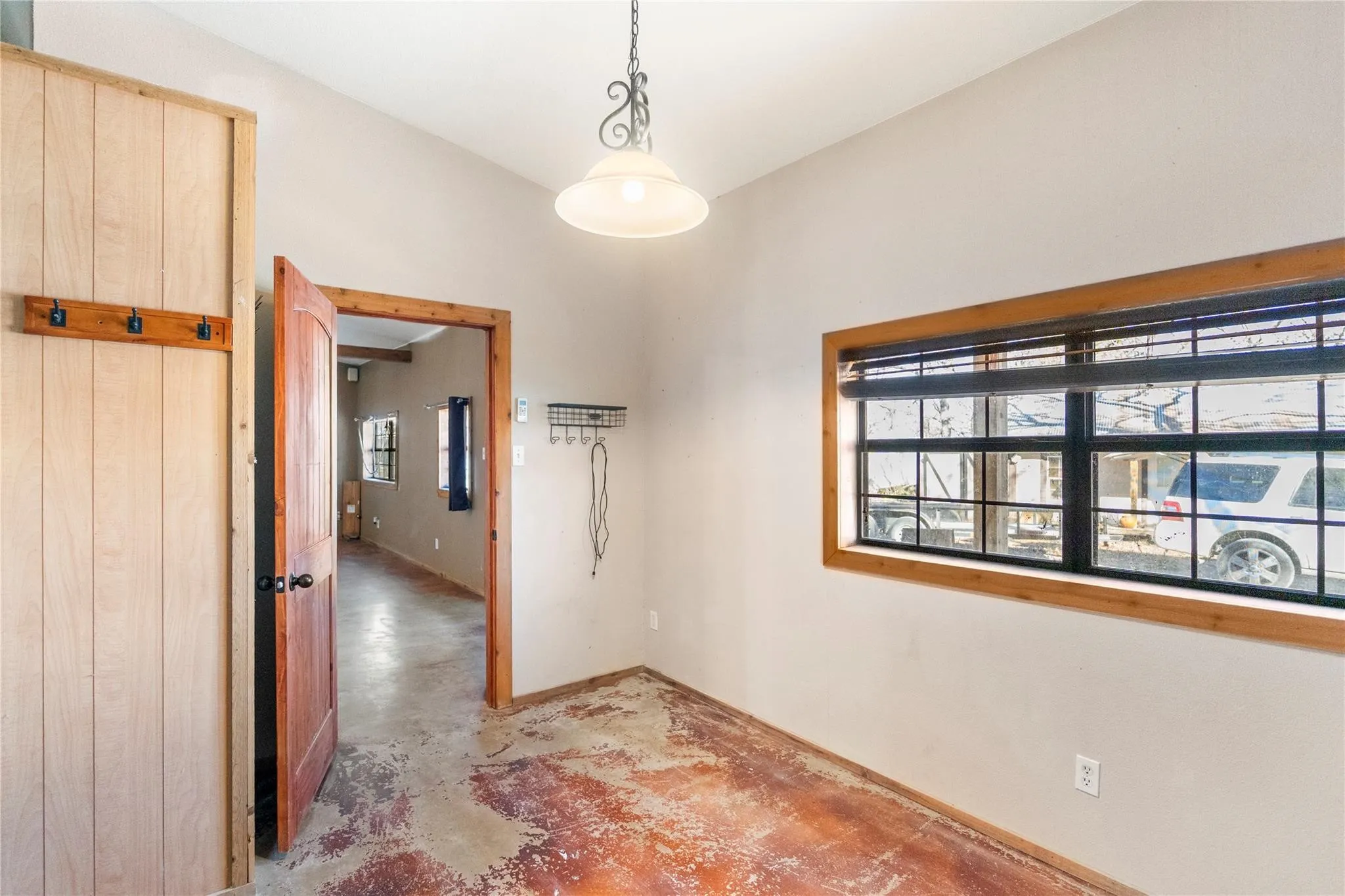Single Family Residence For Sale in Grayson County , 309 Cedar Point Circle, Gordonville, Texas 76245, 2 Bedroom, 1 Bathroom, Garage spaces, 1,040 Sqft, built in 2004, mls#21371771, Real Estate Agent in Gordonville, Homes For Sale in Grayson county, Homes For Sale in Gordonville, Realtor in Gordonville Texas, Real Estate Brokerage Independent Realty Texas, Luminita Cordes Realtor