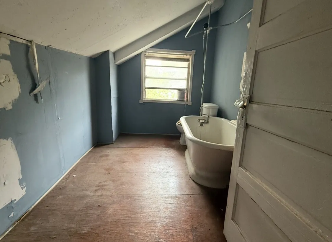 Improved Land For Sale in Collin County , 1018 N College Street, Mc Kinney, Texas 75069, 0, 0, Garage spaces, 0 Sqft, built in 1960, mls#21371718, Real Estate Agent in Mc Kinney, Homes For Sale in Collin county, Homes For Sale in Mc Kinney, Realtor in Mc Kinney Texas, Real Estate Brokerage Independent Realty Texas, Luminita Cordes Realtor