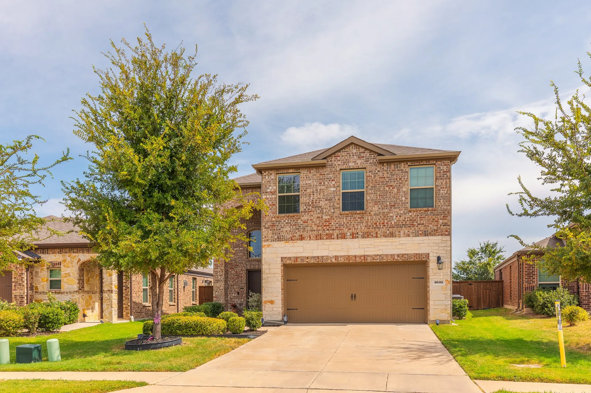 Single Family Residence For Sale in Collin County , 1631 Massey Lane, Mc Kinney, Texas 75071, 4 Bedroom, 4 Bathroom, 2 Garage spaces, 2,274 Sqft, built in 2021, mls#21369775, Real Estate Agent in Mc Kinney, Homes For Sale in Collin county, Homes For Sale in Mc Kinney, Realtor in Mc Kinney Texas, Real Estate Brokerage Independent Realty Texas, Luminita Cordes Realtor