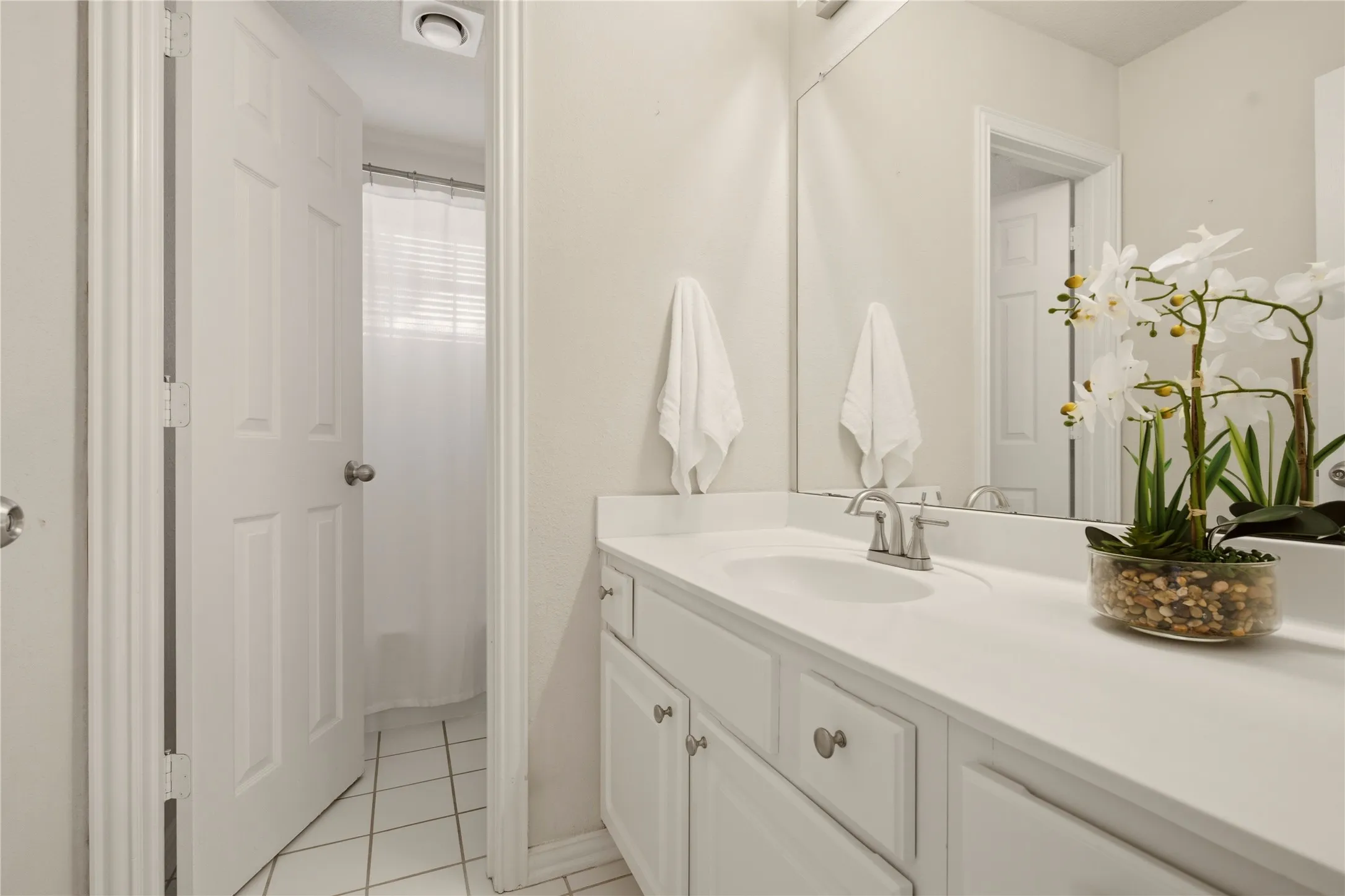 Single Family Residence For Sale in Collin County , 708 Autumn Ridge Drive, Mc Kinney, Texas 75072, 4 Bedroom, 3 Bathroom, 2 Garage spaces, 2,573 Sqft, built in 1994, mls#21370805, Real Estate Agent in Mc Kinney, Homes For Sale in Collin county, Homes For Sale in Mc Kinney, Realtor in Mc Kinney Texas, Real Estate Brokerage Independent Realty Texas, Luminita Cordes Realtor