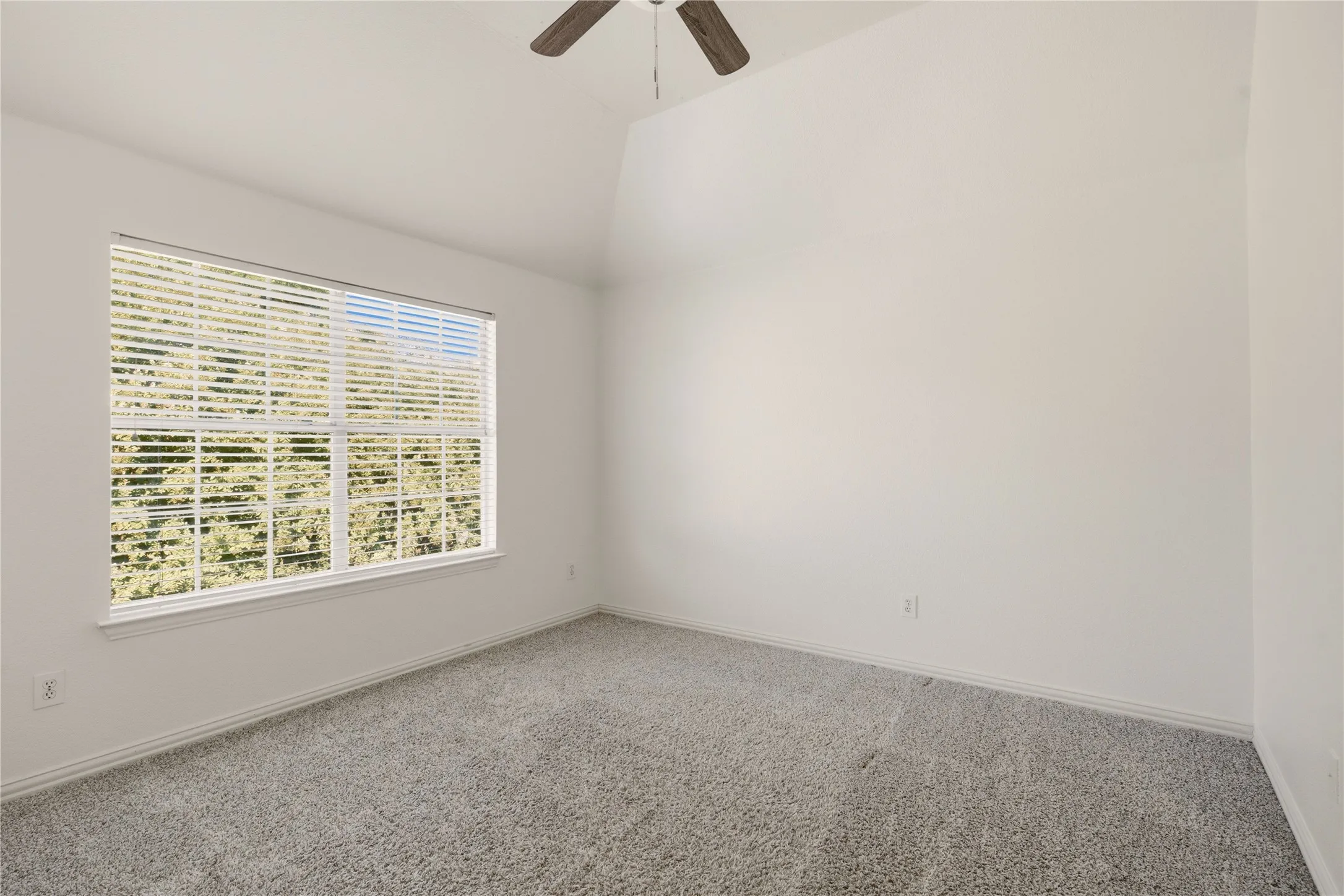Single Family Residence For Sale in Collin County , 708 Autumn Ridge Drive, Mc Kinney, Texas 75072, 4 Bedroom, 3 Bathroom, 2 Garage spaces, 2,573 Sqft, built in 1994, mls#21370805, Real Estate Agent in Mc Kinney, Homes For Sale in Collin county, Homes For Sale in Mc Kinney, Realtor in Mc Kinney Texas, Real Estate Brokerage Independent Realty Texas, Luminita Cordes Realtor