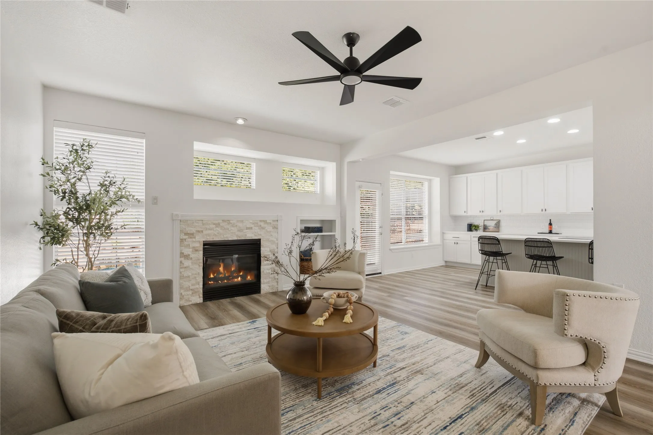 Single Family Residence For Sale in Collin County , 708 Autumn Ridge Drive, Mc Kinney, Texas 75072, 4 Bedroom, 3 Bathroom, 2 Garage spaces, 2,573 Sqft, built in 1994, mls#21370805, Real Estate Agent in Mc Kinney, Homes For Sale in Collin county, Homes For Sale in Mc Kinney, Realtor in Mc Kinney Texas, Real Estate Brokerage Independent Realty Texas, Luminita Cordes Realtor