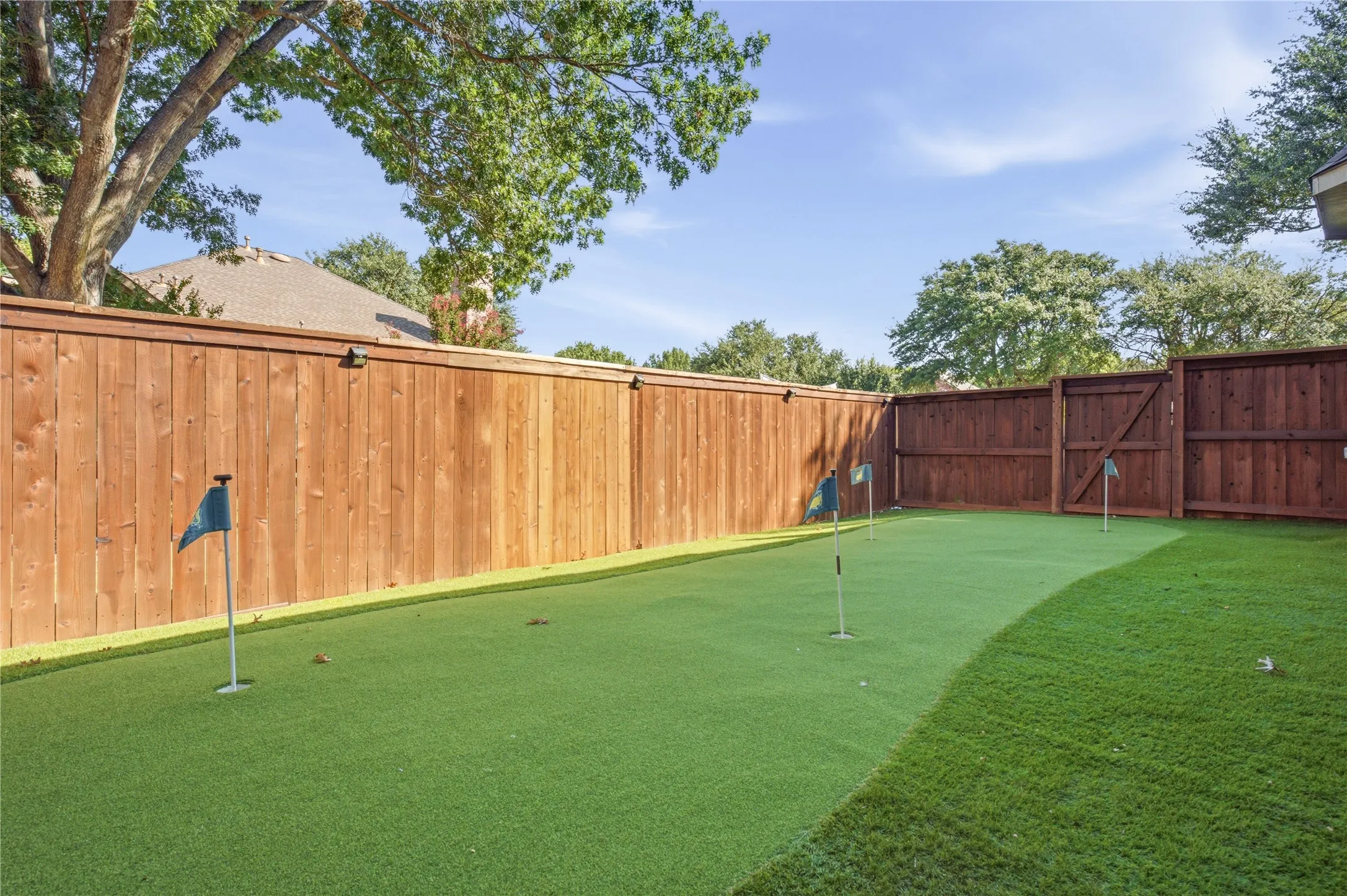Single Family Residence For Sale in Collin County , 708 Autumn Ridge Drive, Mc Kinney, Texas 75072, 4 Bedroom, 3 Bathroom, 2 Garage spaces, 2,573 Sqft, built in 1994, mls#21370805, Real Estate Agent in Mc Kinney, Homes For Sale in Collin county, Homes For Sale in Mc Kinney, Realtor in Mc Kinney Texas, Real Estate Brokerage Independent Realty Texas, Luminita Cordes Realtor