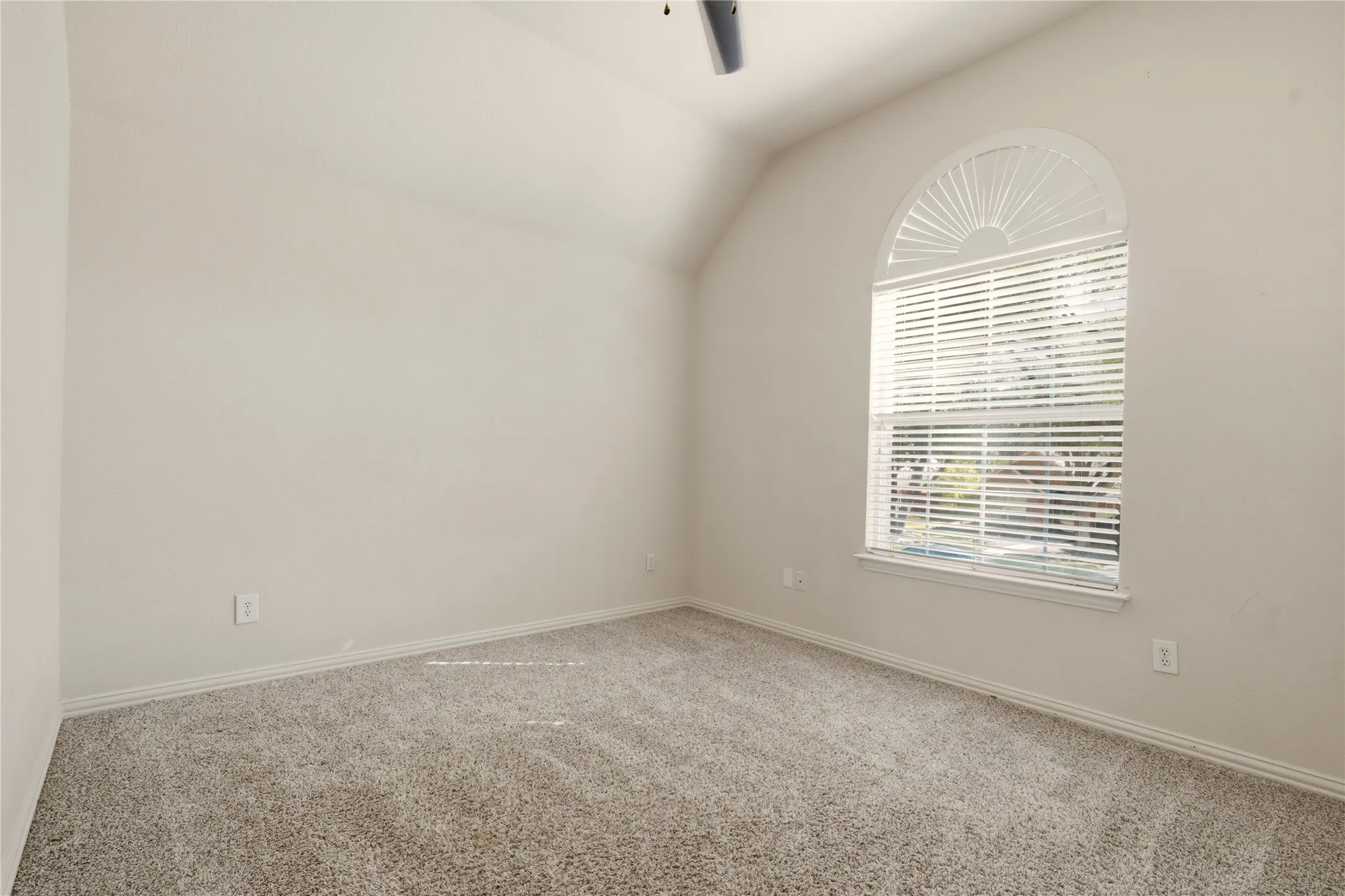 Single Family Residence For Sale in Collin County , 708 Autumn Ridge Drive, Mc Kinney, Texas 75072, 4 Bedroom, 3 Bathroom, 2 Garage spaces, 2,573 Sqft, built in 1994, mls#21370805, Real Estate Agent in Mc Kinney, Homes For Sale in Collin county, Homes For Sale in Mc Kinney, Realtor in Mc Kinney Texas, Real Estate Brokerage Independent Realty Texas, Luminita Cordes Realtor