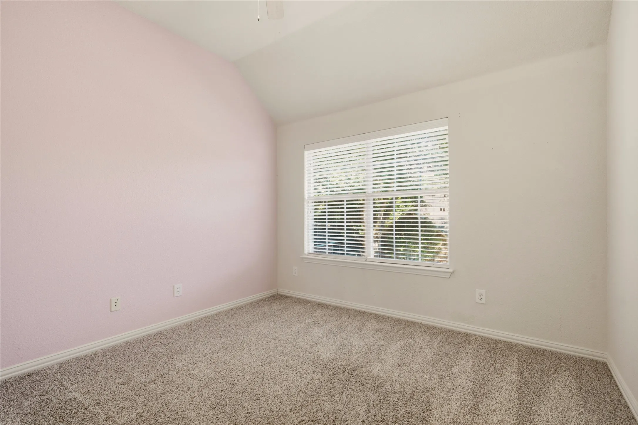 Single Family Residence For Sale in Collin County , 708 Autumn Ridge Drive, Mc Kinney, Texas 75072, 4 Bedroom, 3 Bathroom, 2 Garage spaces, 2,573 Sqft, built in 1994, mls#21370805, Real Estate Agent in Mc Kinney, Homes For Sale in Collin county, Homes For Sale in Mc Kinney, Realtor in Mc Kinney Texas, Real Estate Brokerage Independent Realty Texas, Luminita Cordes Realtor
