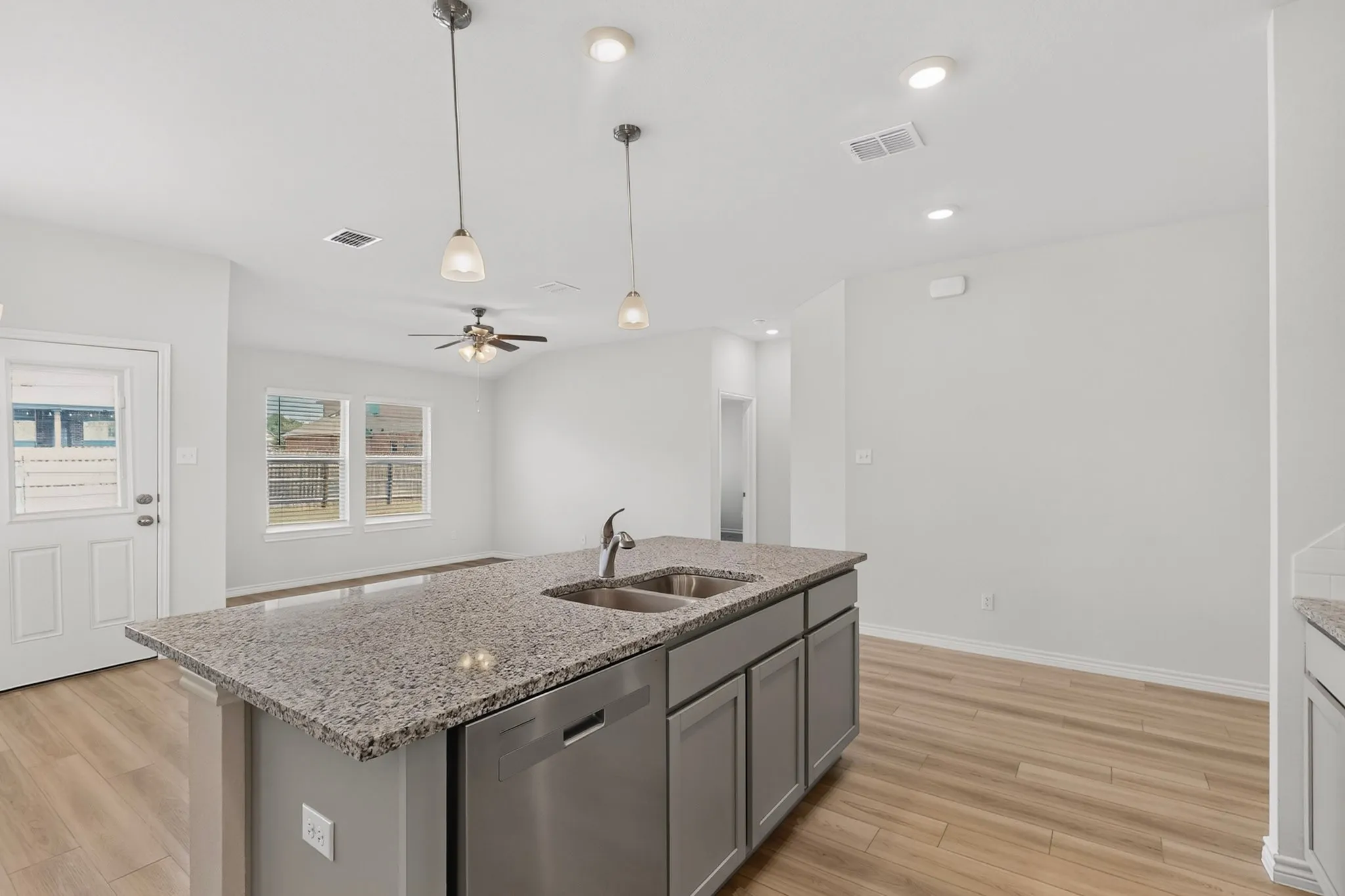 Single Family Residence For Sale in Mc Lennan County , 5713 Berkley Heights Drive, Waco, Texas 76708, 4 Bedroom, 2 Bathroom, 2 Garage spaces, 1,548 Sqft, built in 2023, mls#21369582, Real Estate Agent in Waco, Homes For Sale in Mc Lennan county, Homes For Sale in Waco, Realtor in Waco Texas, Real Estate Brokerage Independent Realty Texas, Luminita Cordes Realtor