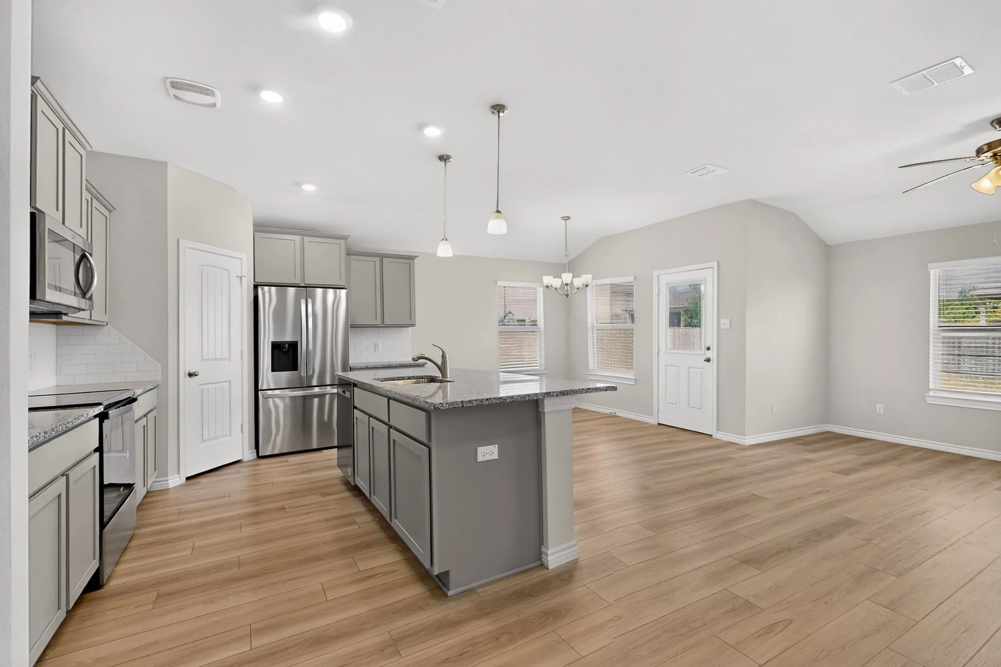 Single Family Residence For Sale in Mc Lennan County , 5713 Berkley Heights Drive, Waco, Texas 76708, 4 Bedroom, 2 Bathroom, 2 Garage spaces, 1,548 Sqft, built in 2023, mls#21369582, Real Estate Agent in Waco, Homes For Sale in Mc Lennan county, Homes For Sale in Waco, Realtor in Waco Texas, Real Estate Brokerage Independent Realty Texas, Luminita Cordes Realtor