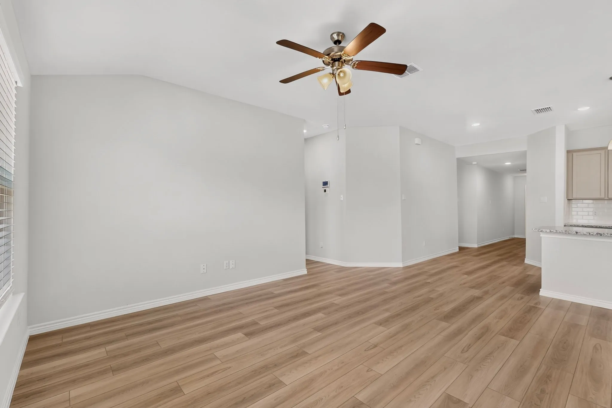 Single Family Residence For Sale in Mc Lennan County , 5713 Berkley Heights Drive, Waco, Texas 76708, 4 Bedroom, 2 Bathroom, 2 Garage spaces, 1,548 Sqft, built in 2023, mls#21369582, Real Estate Agent in Waco, Homes For Sale in Mc Lennan county, Homes For Sale in Waco, Realtor in Waco Texas, Real Estate Brokerage Independent Realty Texas, Luminita Cordes Realtor