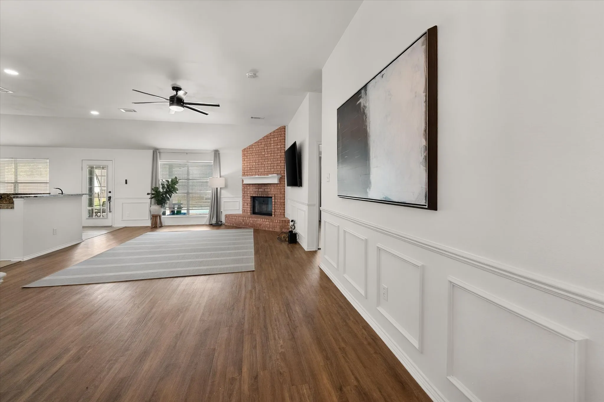 Single Family Residence For Sale in Tarrant County , 1711 Prescott Drive, Mansfield, Texas 76063, 3 Bedroom, 2 Bathroom, 2 Garage spaces, 1,629 Sqft, built in 1998, mls#21371728, Real Estate Agent in Mansfield, Homes For Sale in Tarrant county, Homes For Sale in Mansfield, Realtor in Mansfield Texas, Real Estate Brokerage Independent Realty Texas, Luminita Cordes Realtor
