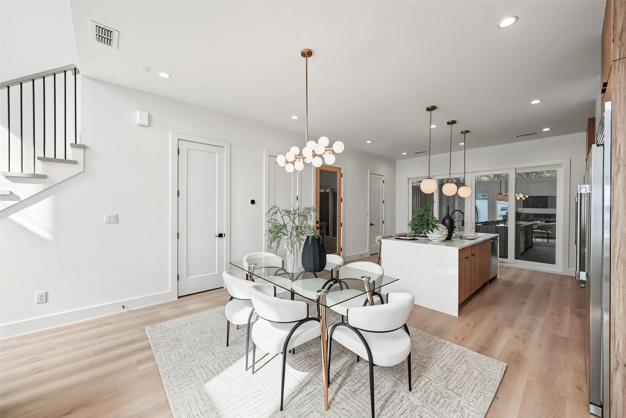 Single Family Residence For Sale in Dallas County , 822 Duluth Street, Dallas, Texas 75212, 3 Bedroom, 3 Bathroom, 2 Garage spaces, 2,046 Sqft, built in 2026, mls#21322457, Real Estate Agent in Dallas, Homes For Sale in Dallas county, Homes For Sale in Dallas, Realtor in Dallas Texas, Real Estate Brokerage Independent Realty Texas, Luminita Cordes Realtor