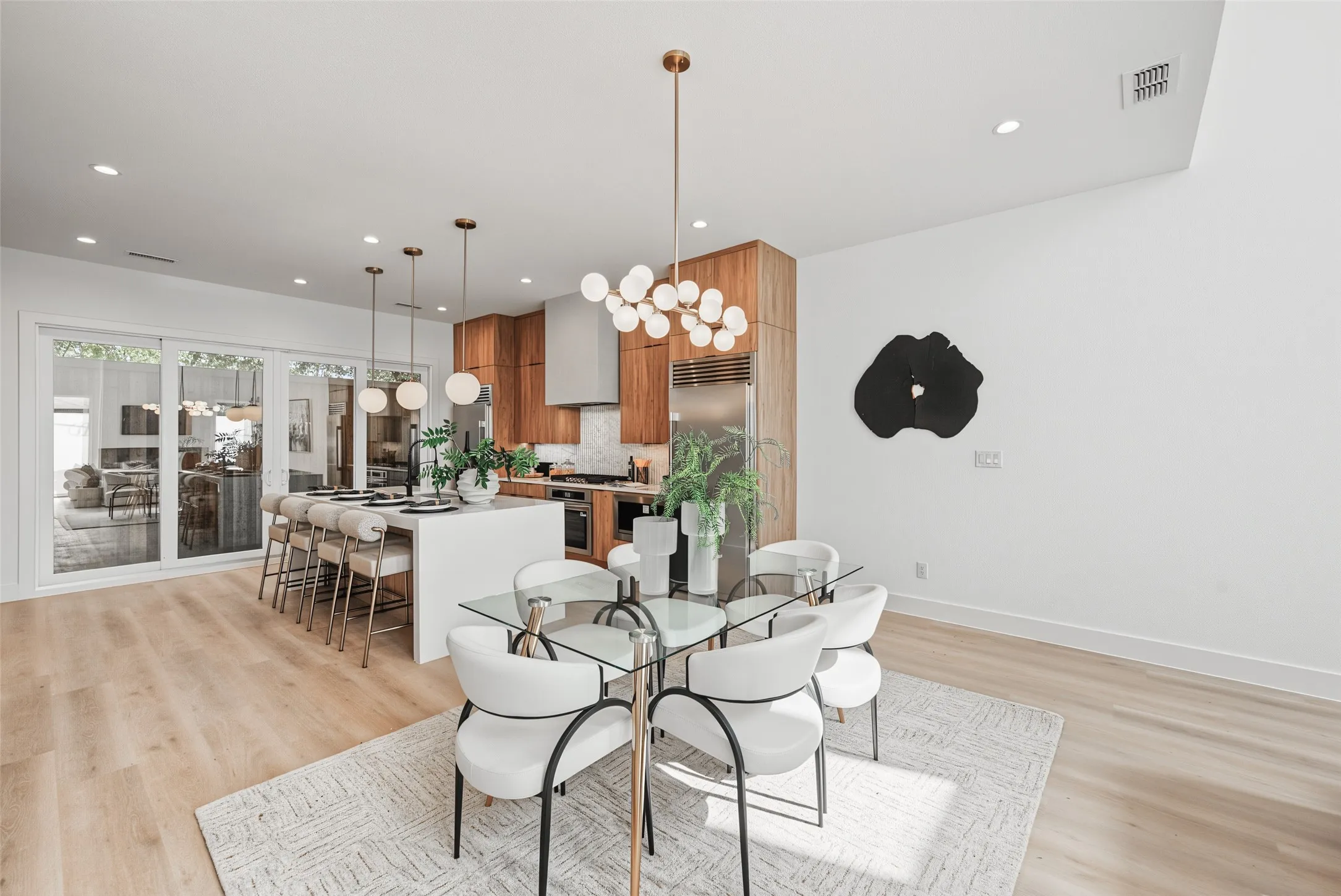 Single Family Residence For Sale in Dallas County , 822 Duluth Street, Dallas, Texas 75212, 3 Bedroom, 3 Bathroom, 2 Garage spaces, 2,046 Sqft, built in 2026, mls#21322457, Real Estate Agent in Dallas, Homes For Sale in Dallas county, Homes For Sale in Dallas, Realtor in Dallas Texas, Real Estate Brokerage Independent Realty Texas, Luminita Cordes Realtor