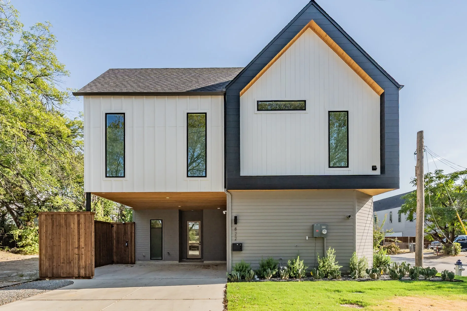 Single Family Residence For Sale in Dallas County , 822 Duluth Street, Dallas, Texas 75212, 3 Bedroom, 3 Bathroom, 2 Garage spaces, 2,046 Sqft, built in 2026, mls#21322457, Real Estate Agent in Dallas, Homes For Sale in Dallas county, Homes For Sale in Dallas, Realtor in Dallas Texas, Real Estate Brokerage Independent Realty Texas, Luminita Cordes Realtor