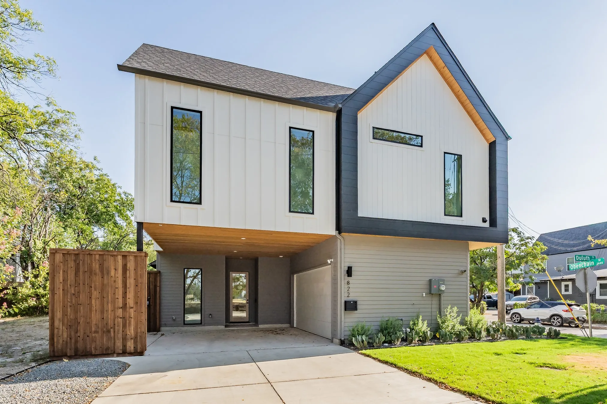 Single Family Residence For Sale in Dallas County , 822 Duluth Street, Dallas, Texas 75212, 3 Bedroom, 3 Bathroom, 2 Garage spaces, 2,046 Sqft, built in 2026, mls#21322457, Real Estate Agent in Dallas, Homes For Sale in Dallas county, Homes For Sale in Dallas, Realtor in Dallas Texas, Real Estate Brokerage Independent Realty Texas, Luminita Cordes Realtor