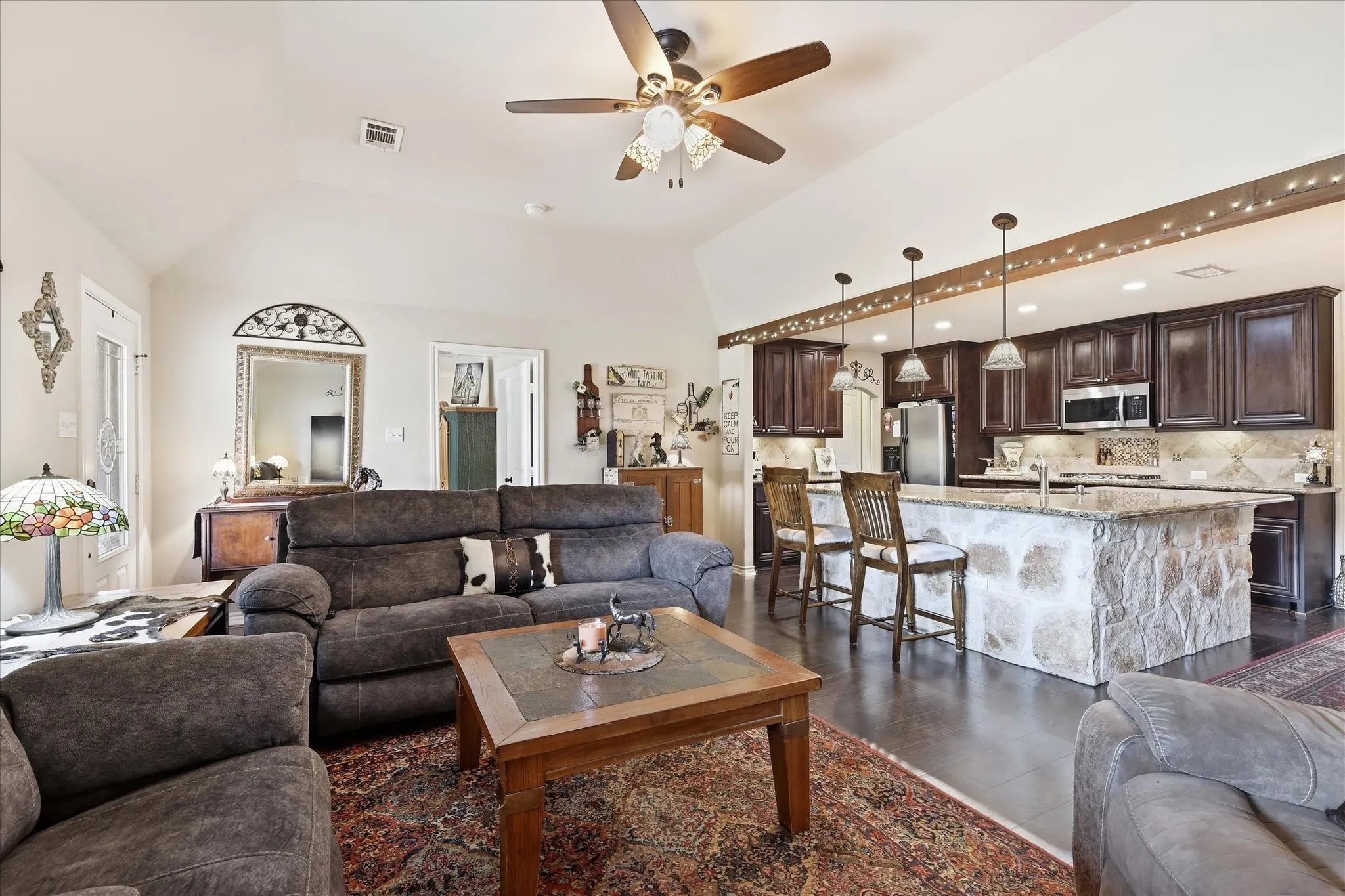 Single Family Residence For Sale in Denton County , 13043 Gold Hill Road, Argyle, Texas 76226, 3 Bedroom, 2 Bathroom, 2 Garage spaces, 1,661 Sqft, built in 2017, mls#21368945, Real Estate Agent in Argyle, Homes For Sale in Denton county, Homes For Sale in Argyle, Realtor in Argyle Texas, Real Estate Brokerage Independent Realty Texas, Luminita Cordes Realtor
