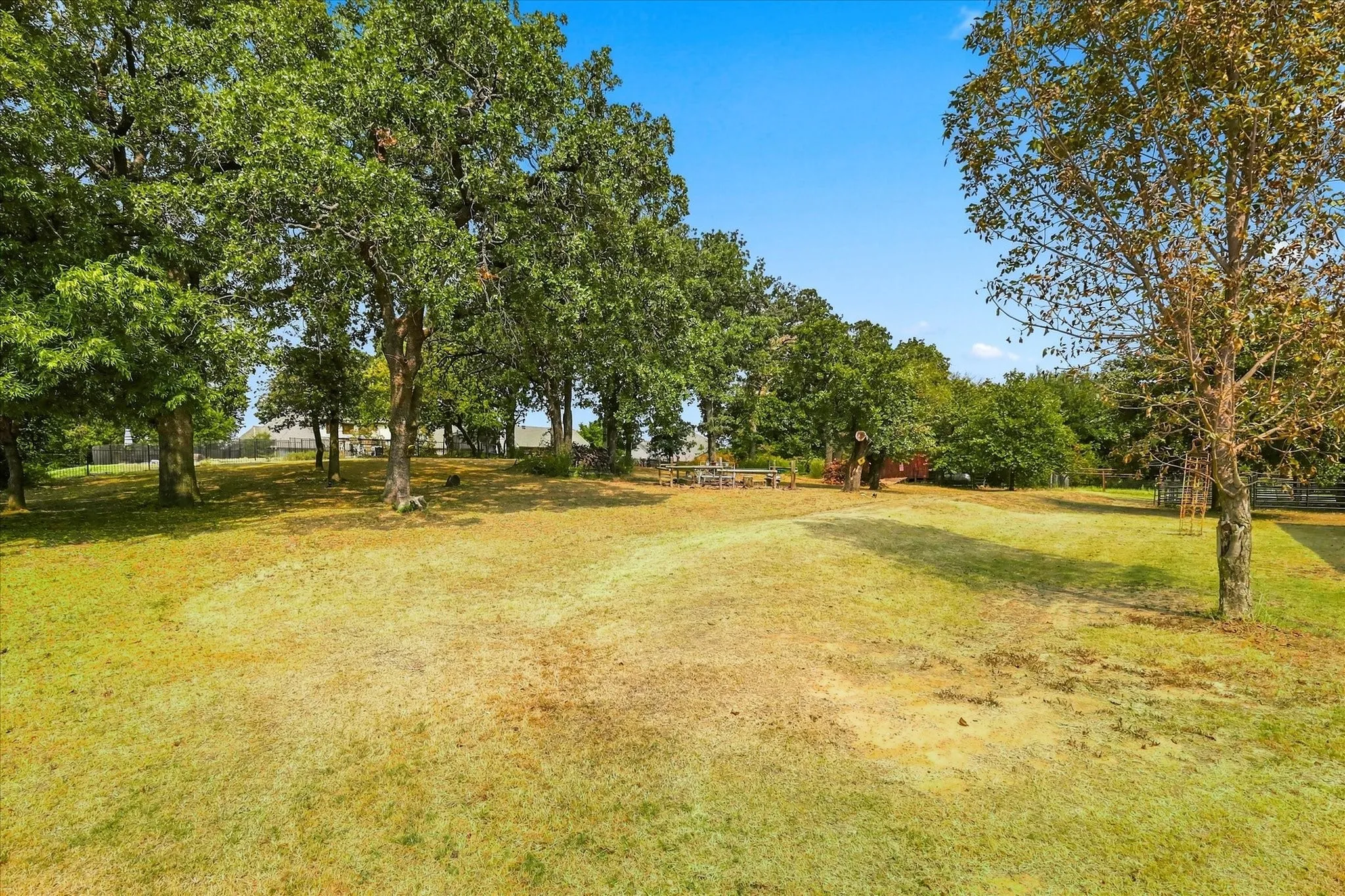 Single Family Residence For Sale in Denton County , 13043 Gold Hill Road, Argyle, Texas 76226, 3 Bedroom, 2 Bathroom, 2 Garage spaces, 1,661 Sqft, built in 2017, mls#21368945, Real Estate Agent in Argyle, Homes For Sale in Denton county, Homes For Sale in Argyle, Realtor in Argyle Texas, Real Estate Brokerage Independent Realty Texas, Luminita Cordes Realtor