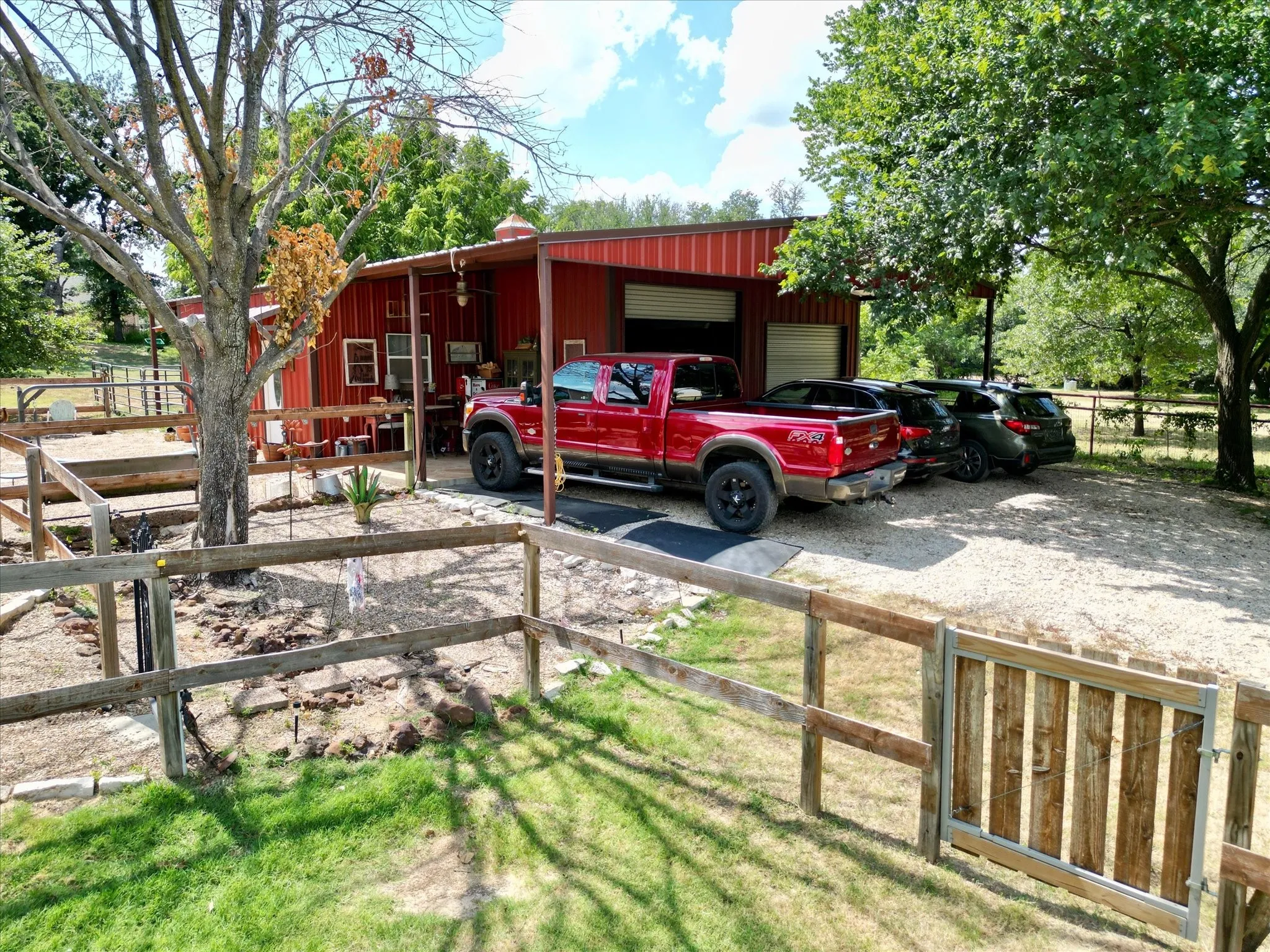 Single Family Residence For Sale in Denton County , 13043 Gold Hill Road, Argyle, Texas 76226, 3 Bedroom, 2 Bathroom, 2 Garage spaces, 1,661 Sqft, built in 2017, mls#21368945, Real Estate Agent in Argyle, Homes For Sale in Denton county, Homes For Sale in Argyle, Realtor in Argyle Texas, Real Estate Brokerage Independent Realty Texas, Luminita Cordes Realtor