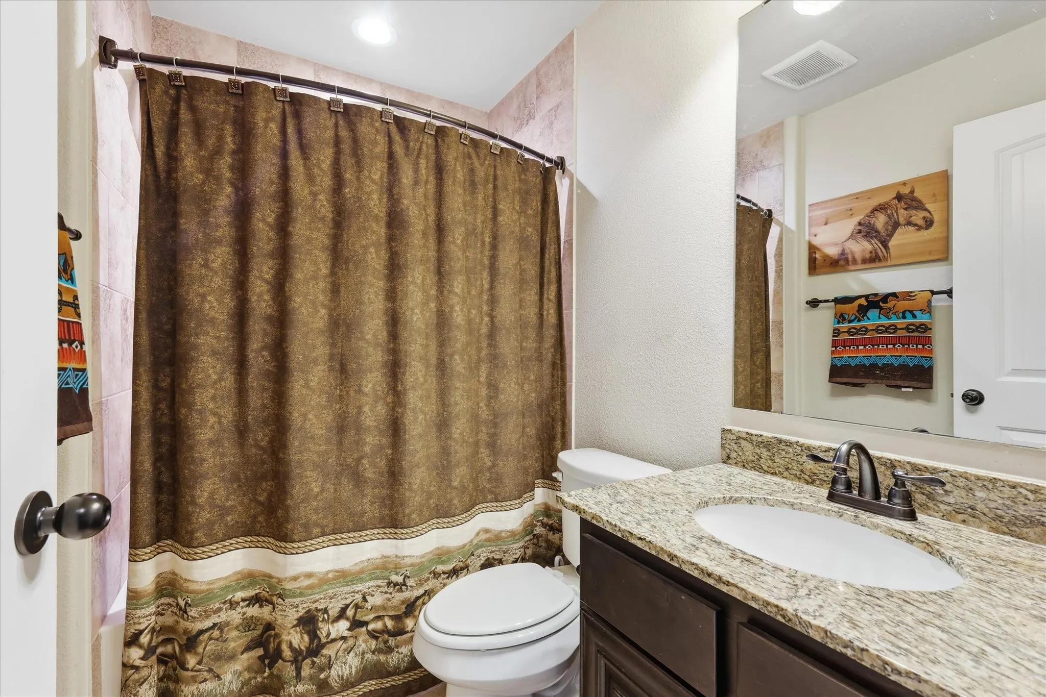 Single Family Residence For Sale in Denton County , 13043 Gold Hill Road, Argyle, Texas 76226, 3 Bedroom, 2 Bathroom, 2 Garage spaces, 1,661 Sqft, built in 2017, mls#21368945, Real Estate Agent in Argyle, Homes For Sale in Denton county, Homes For Sale in Argyle, Realtor in Argyle Texas, Real Estate Brokerage Independent Realty Texas, Luminita Cordes Realtor