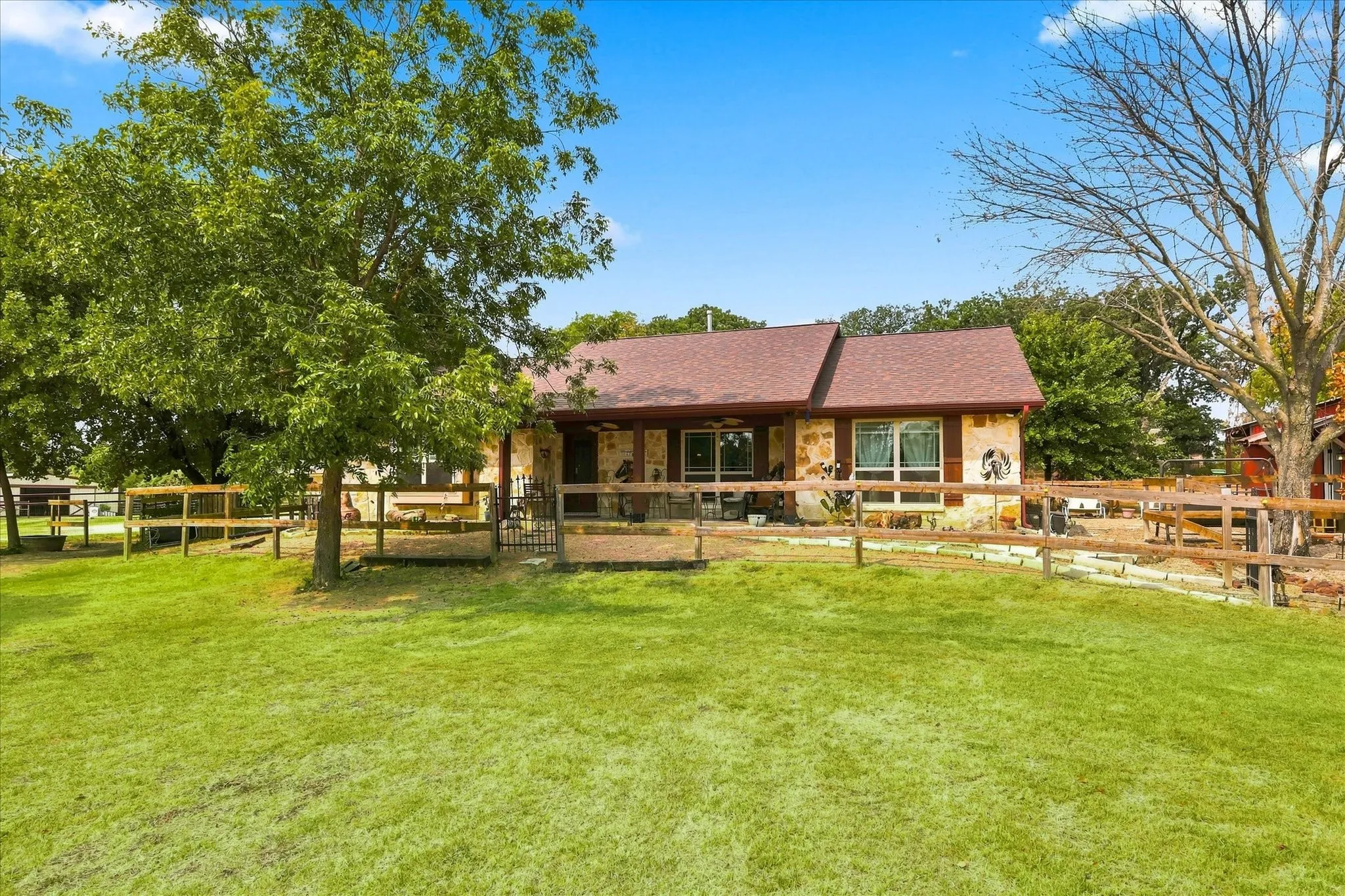 Single Family Residence For Sale in Denton County , 13043 Gold Hill Road, Argyle, Texas 76226, 3 Bedroom, 2 Bathroom, 2 Garage spaces, 1,661 Sqft, built in 2017, mls#21368945, Real Estate Agent in Argyle, Homes For Sale in Denton county, Homes For Sale in Argyle, Realtor in Argyle Texas, Real Estate Brokerage Independent Realty Texas, Luminita Cordes Realtor