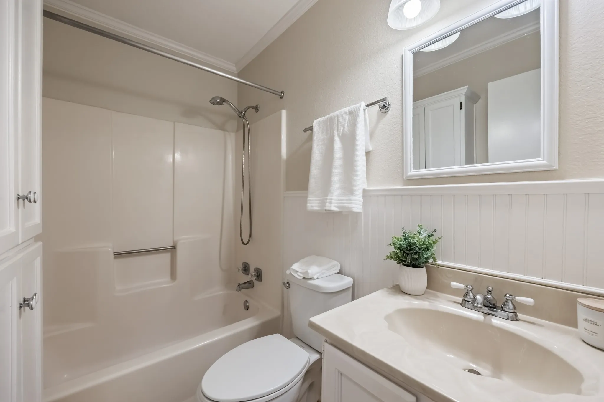 Single Family Residence For Sale in Rockwall County , 713 Oak Grove Lane, Royse City, Texas 75189, 3 Bedroom, 2 Bathroom, 1 Garage spaces, 1,188 Sqft, built in 1985, mls#21361580, Real Estate Agent in Royse City, Homes For Sale in Rockwall county, Homes For Sale in Royse City, Realtor in Royse City Texas, Real Estate Brokerage Independent Realty Texas, Luminita Cordes Realtor