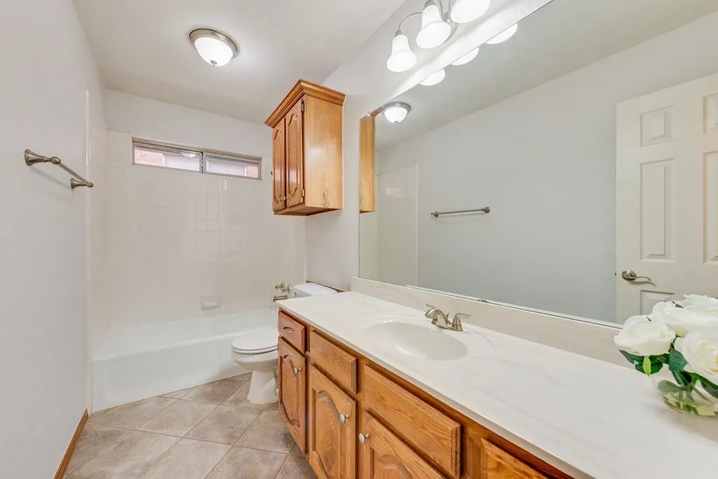 Single Family Residence For Sale in Denton County , 3500 Wolcott Drive, Flower Mound, Texas 75028, 4 Bedroom, 3 Bathroom, 2 Garage spaces, 2,626 Sqft, built in 1991, mls#21371029, Real Estate Agent in Flower Mound, Homes For Sale in Denton county, Homes For Sale in Flower Mound, Realtor in Flower Mound Texas, Real Estate Brokerage Independent Realty Texas, Luminita Cordes Realtor