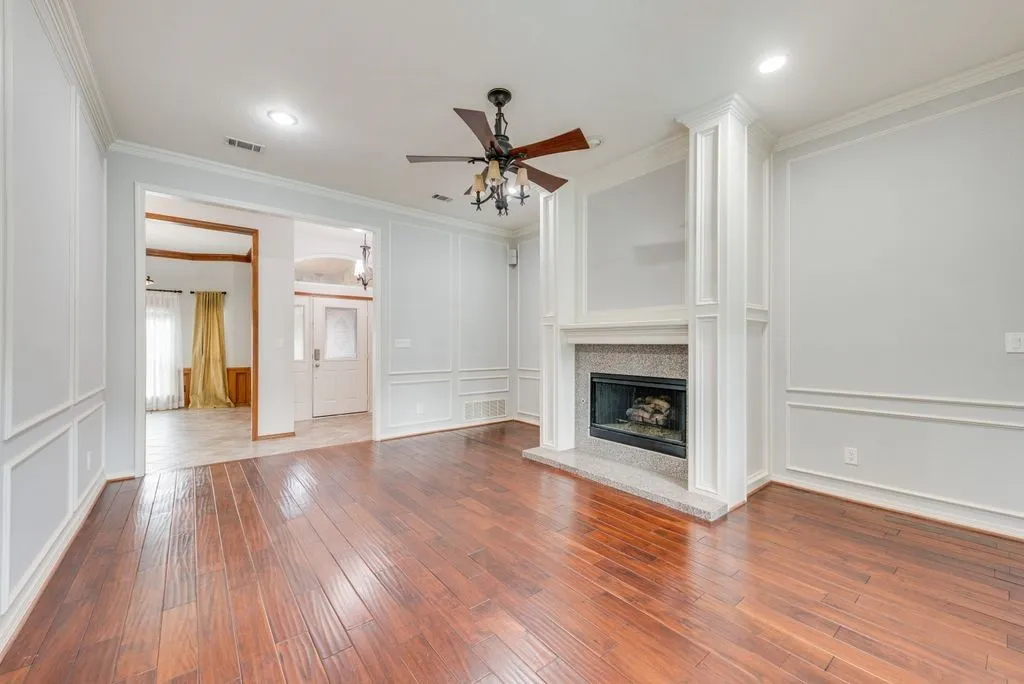 Single Family Residence For Sale in Denton County , 3500 Wolcott Drive, Flower Mound, Texas 75028, 4 Bedroom, 3 Bathroom, 2 Garage spaces, 2,626 Sqft, built in 1991, mls#21371029, Real Estate Agent in Flower Mound, Homes For Sale in Denton county, Homes For Sale in Flower Mound, Realtor in Flower Mound Texas, Real Estate Brokerage Independent Realty Texas, Luminita Cordes Realtor