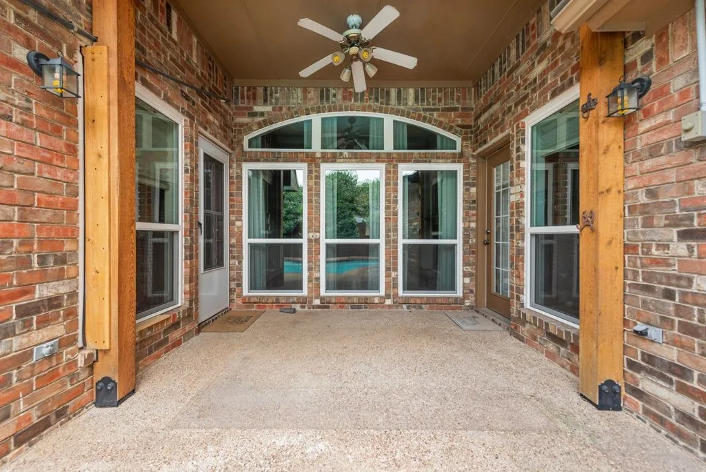Single Family Residence For Sale in Denton County , 3500 Wolcott Drive, Flower Mound, Texas 75028, 4 Bedroom, 3 Bathroom, 2 Garage spaces, 2,626 Sqft, built in 1991, mls#21371029, Real Estate Agent in Flower Mound, Homes For Sale in Denton county, Homes For Sale in Flower Mound, Realtor in Flower Mound Texas, Real Estate Brokerage Independent Realty Texas, Luminita Cordes Realtor